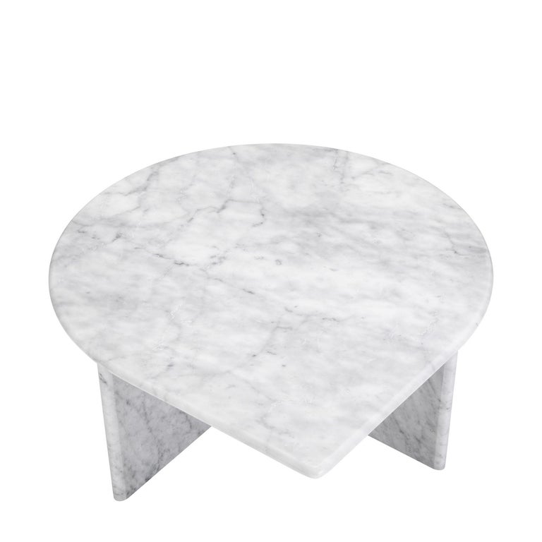 Italian 1970s Design Style White Marble Set of Three Nesting Coffee Tables For Sale 1