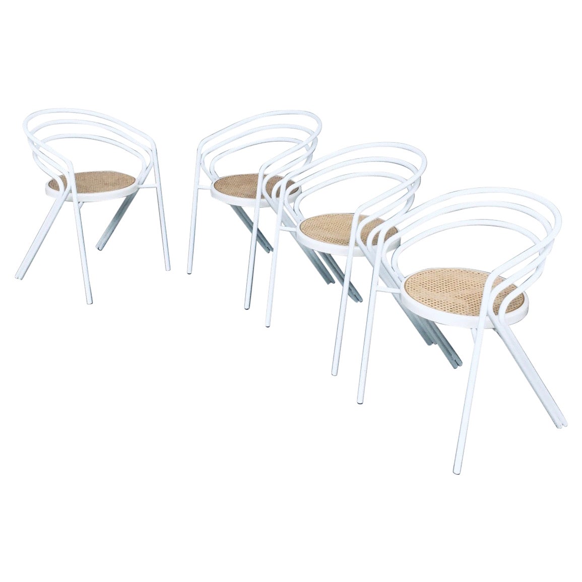 Italienisches Design der 1970er Jahre Stuhlset aus weißem Metall und Gurtband