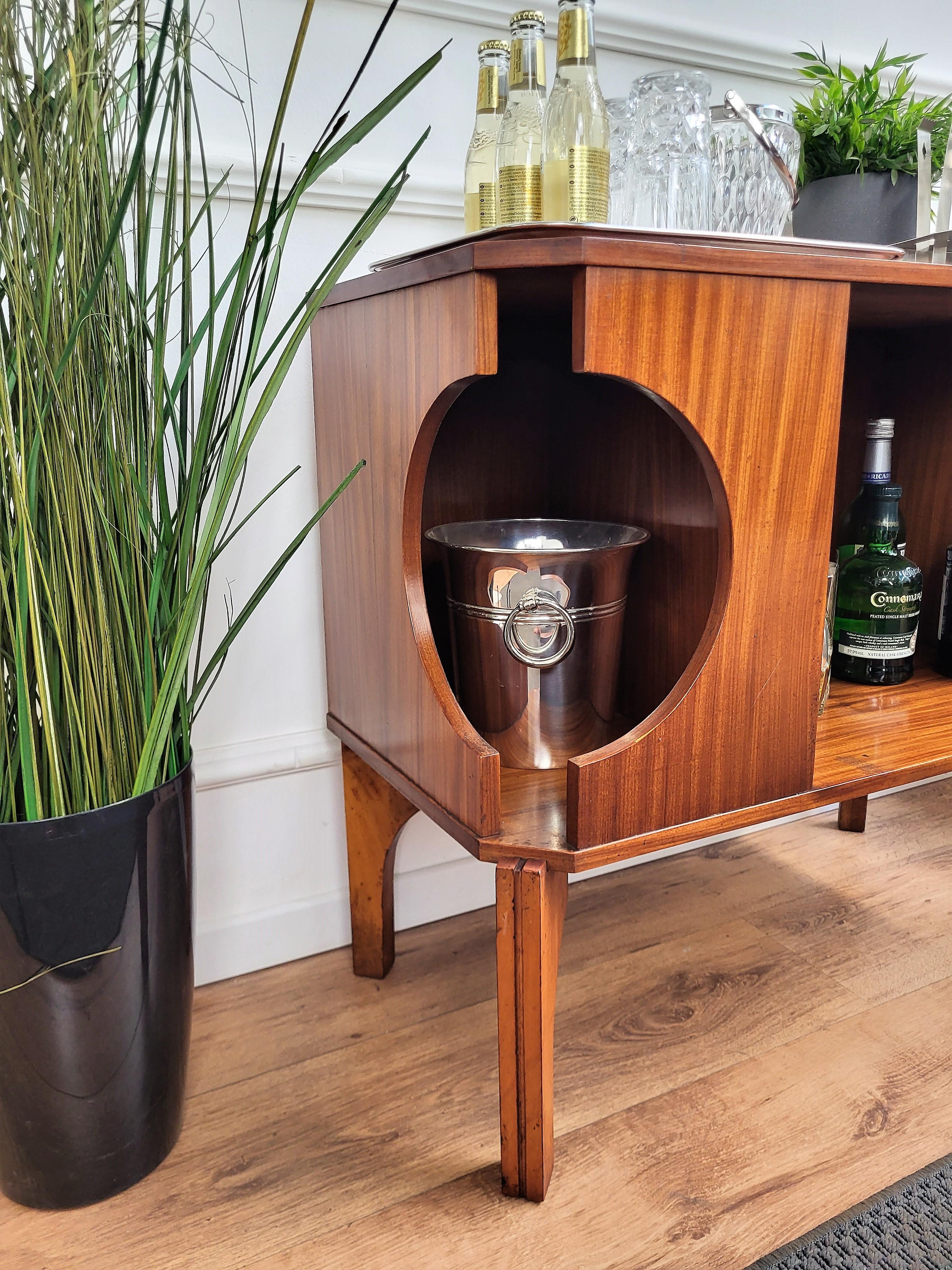 Italian 1970s Dry Bar Cocktail Cabinet Side Table In Good Condition For Sale In Carimate, Como