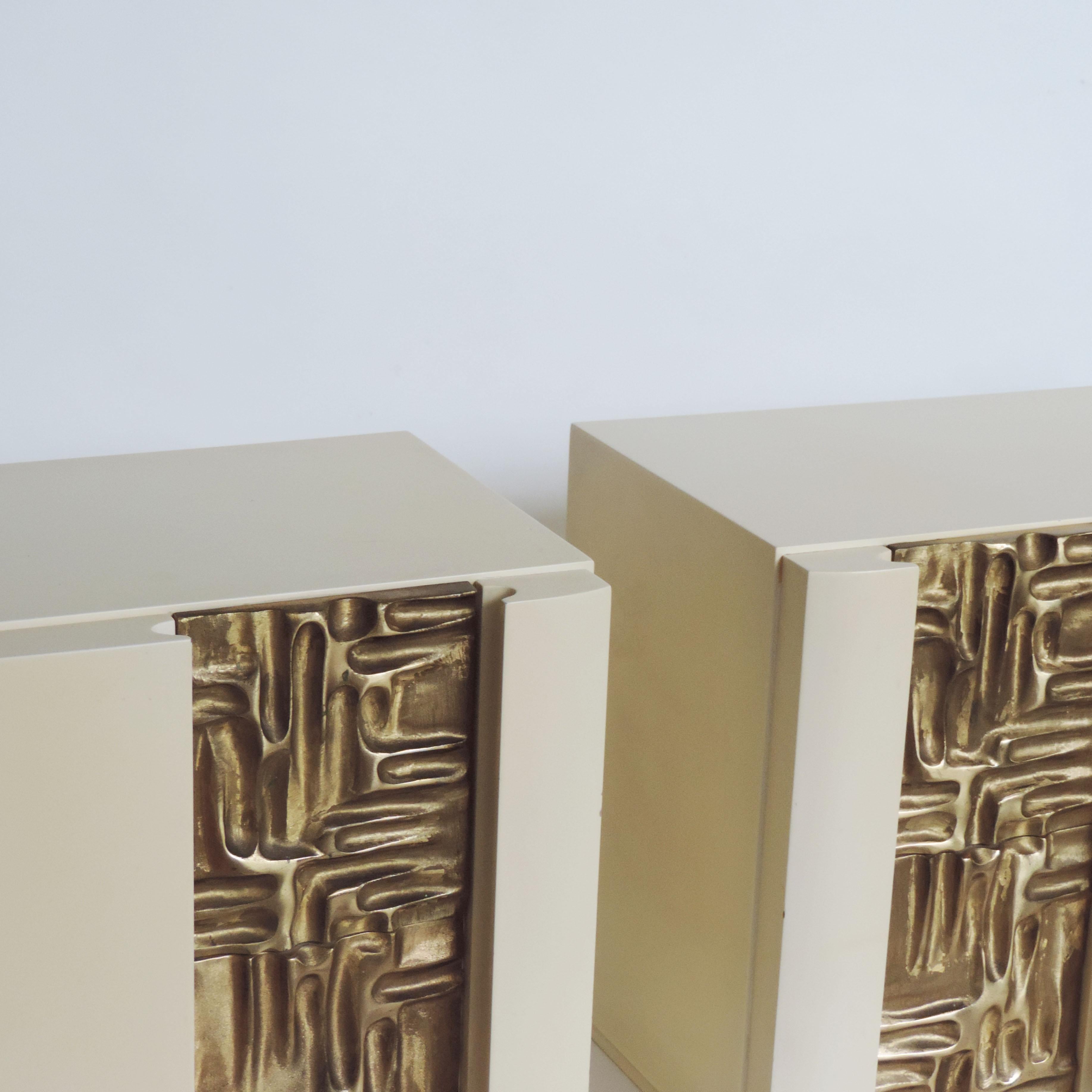 Italian 1970s Frigerio Sculpted Brass and White Lacquered Wood Night Stands 5
