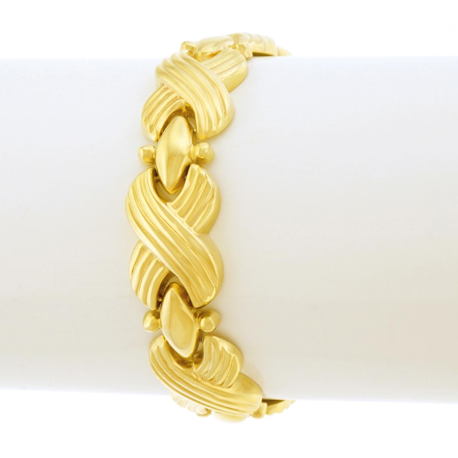 Italian 1970s Gold Bracelet In Excellent Condition In Litchfield, CT
