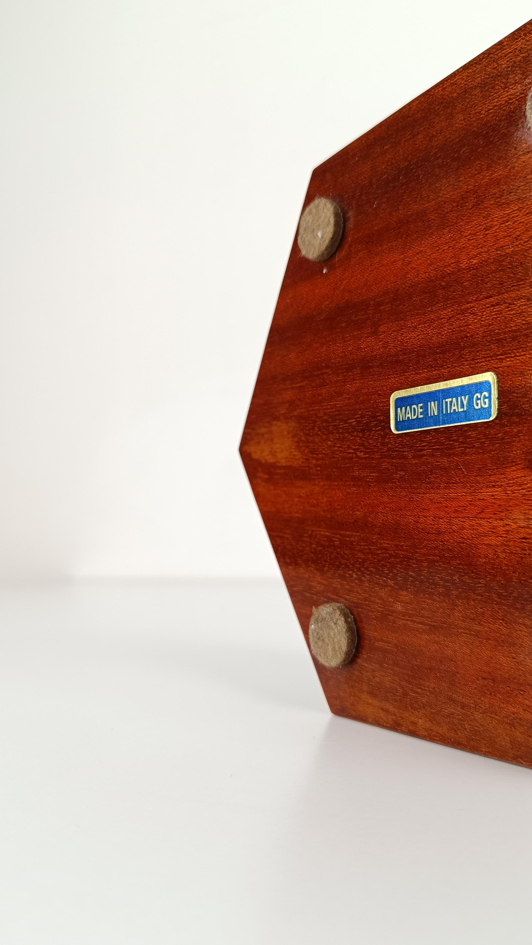 Italian 1970s Hexagonal Trinket Box in Burl-Veneered Wood im Angebot 7