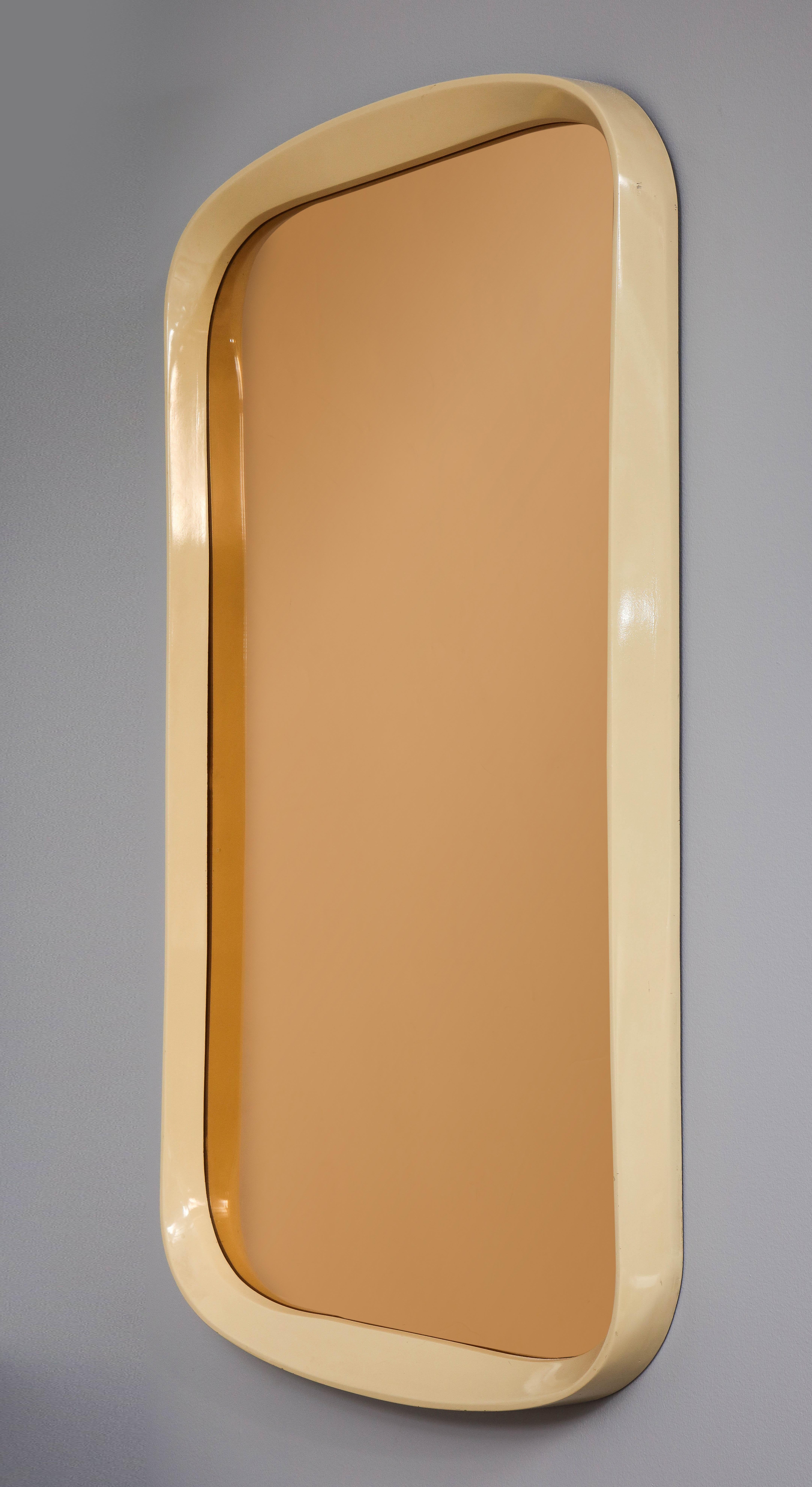 Mid-Century Modern Italian 1970s Lacquered and Rose Gold Glass Rectangular Mirror
