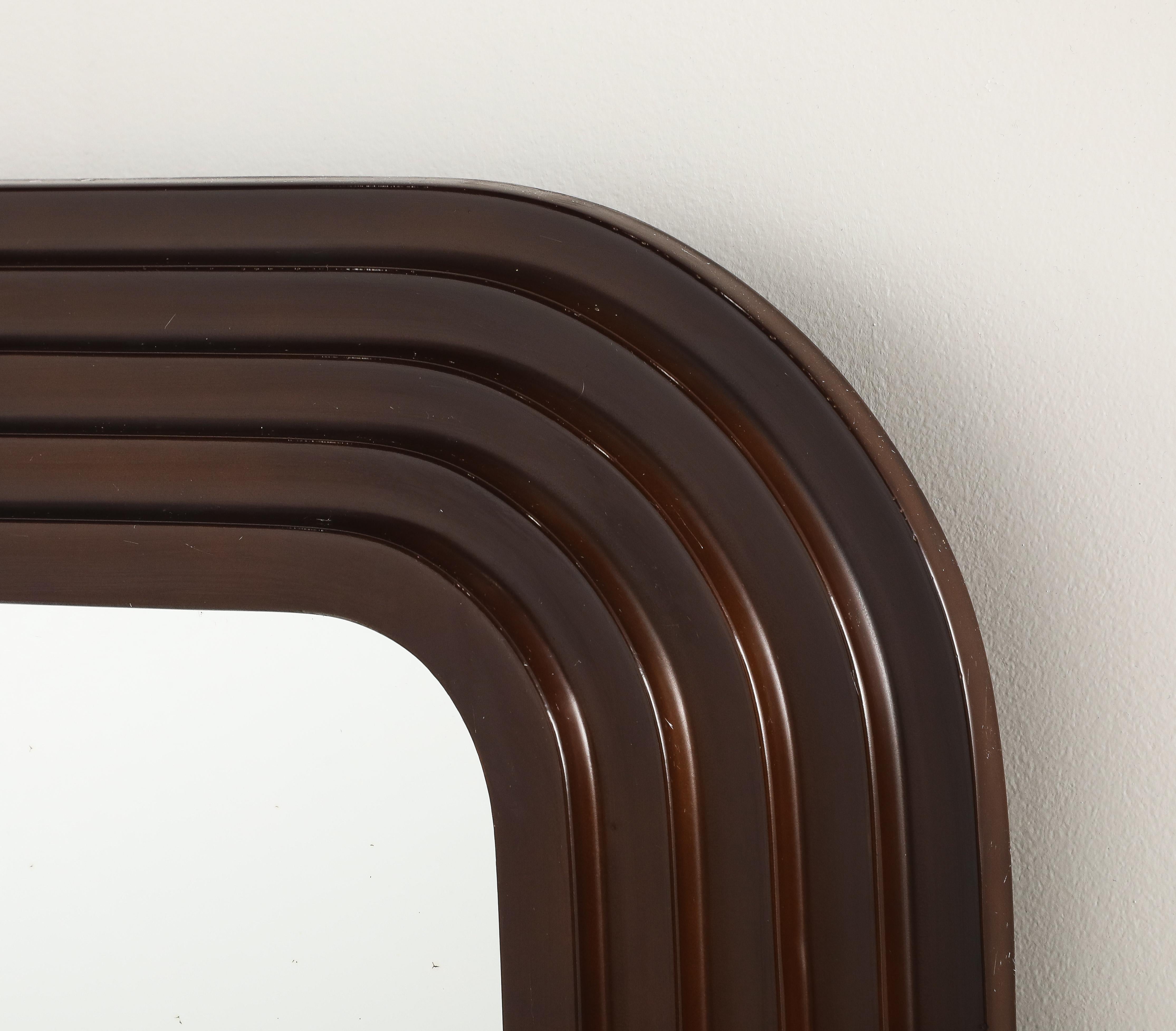 Miroir mural italien en métal laqué des années 1970 en vente 1