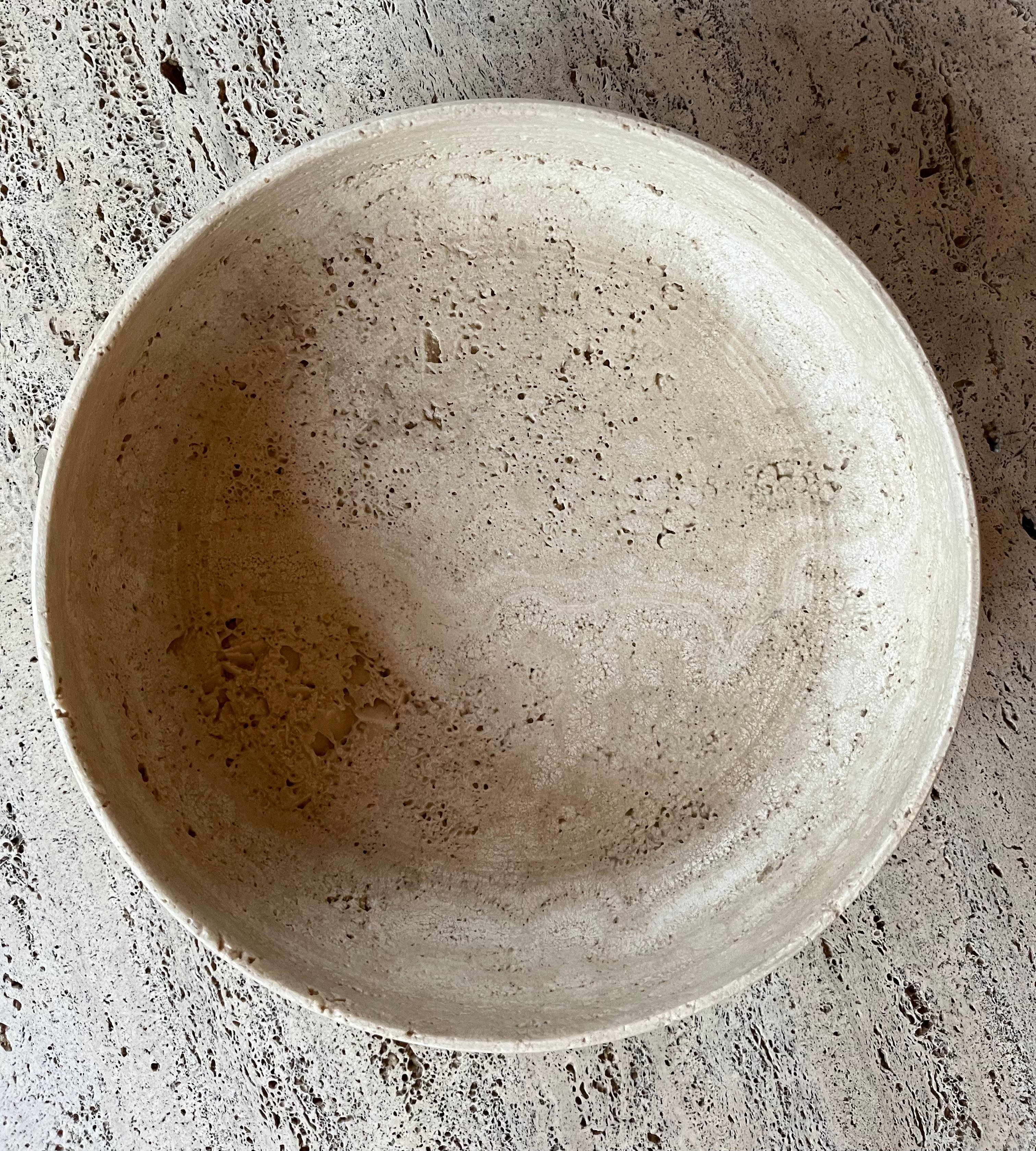 Mid-Century Modern Italian 1970’s large unfilled travertine bowl by Ducci For Sale