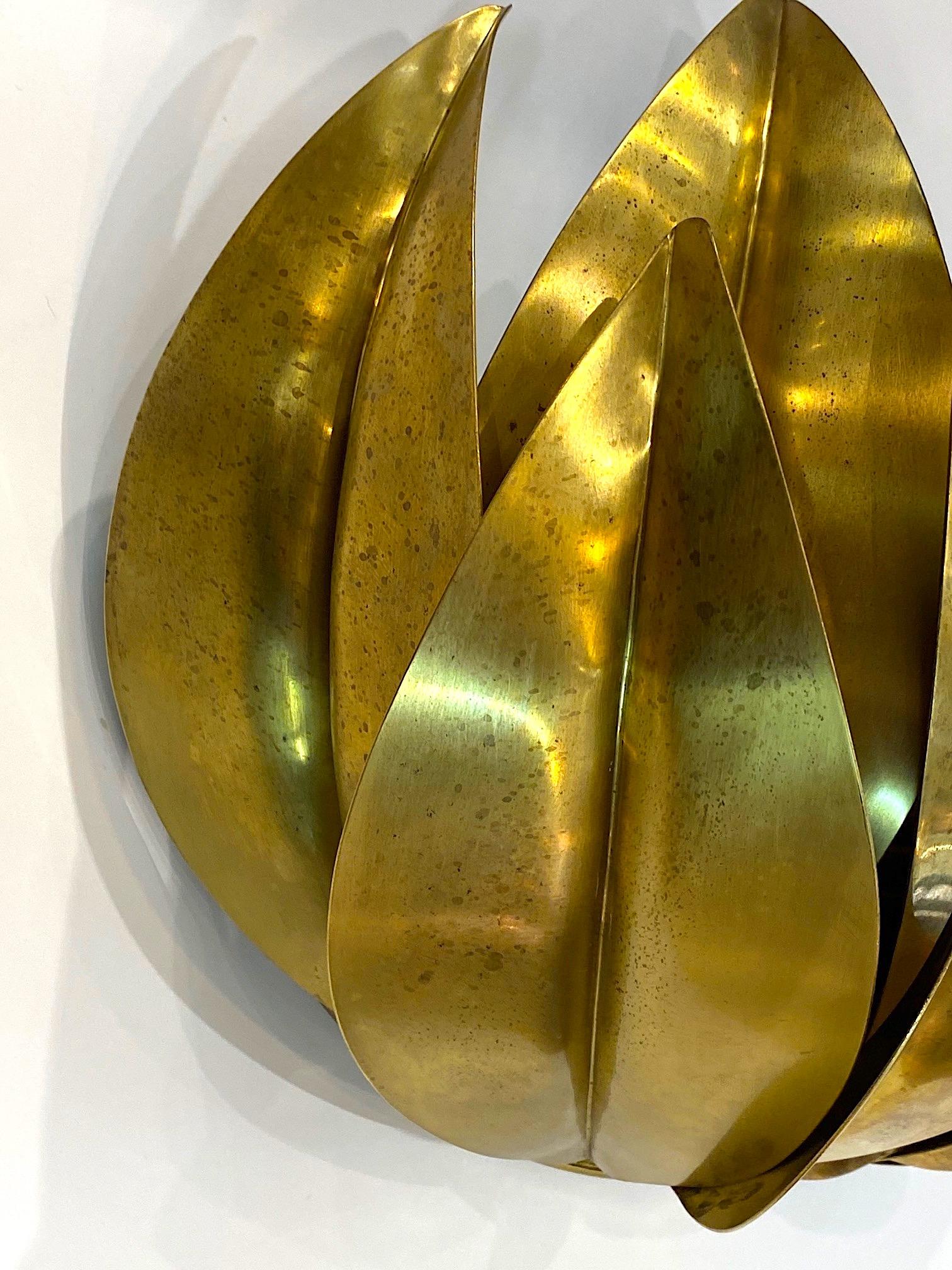 Late 20th Century Italian 1970s Leaf Cluster Sconce in the Manner of Tommaso Barbi