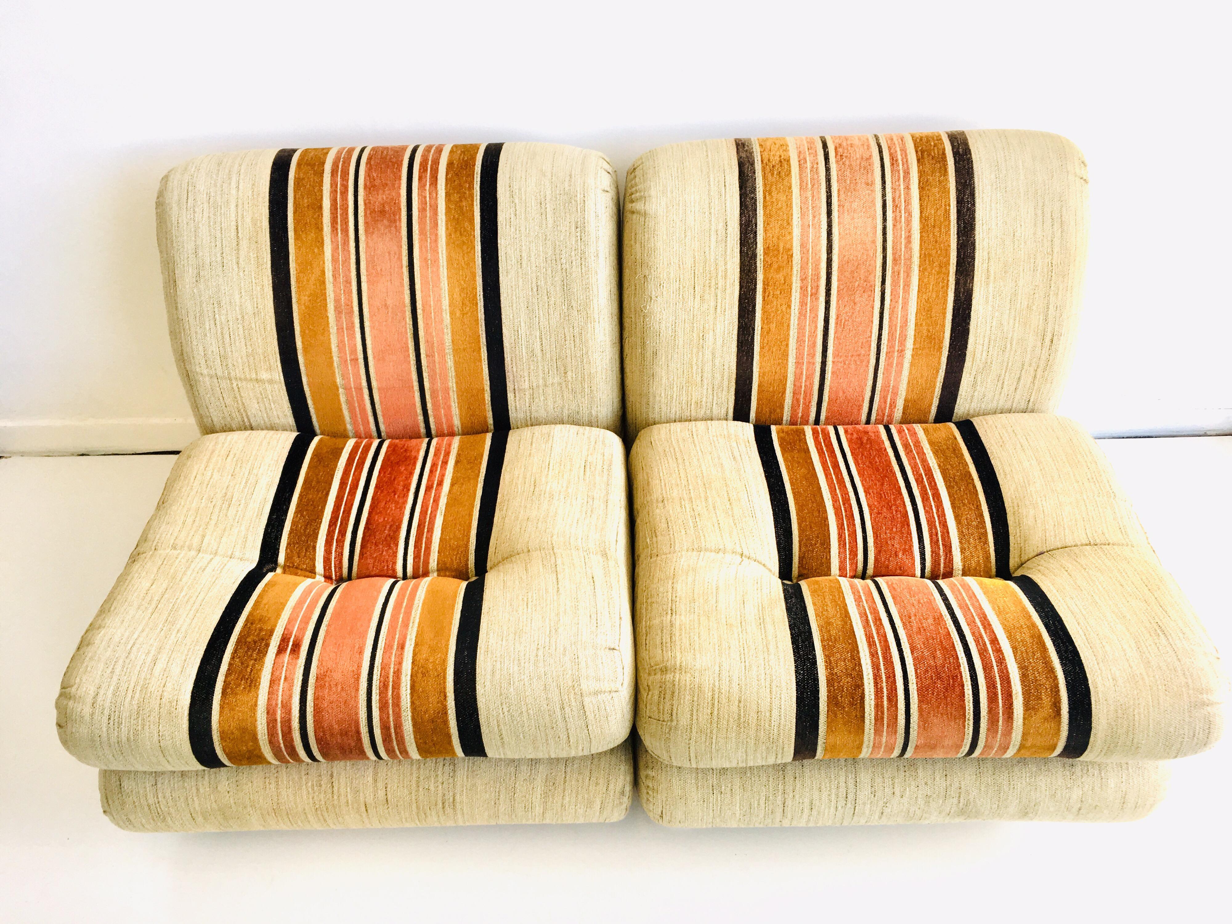 Late 20th Century Italian 1970s Lowline Lounge Pair of Lounge Chairs For Sale