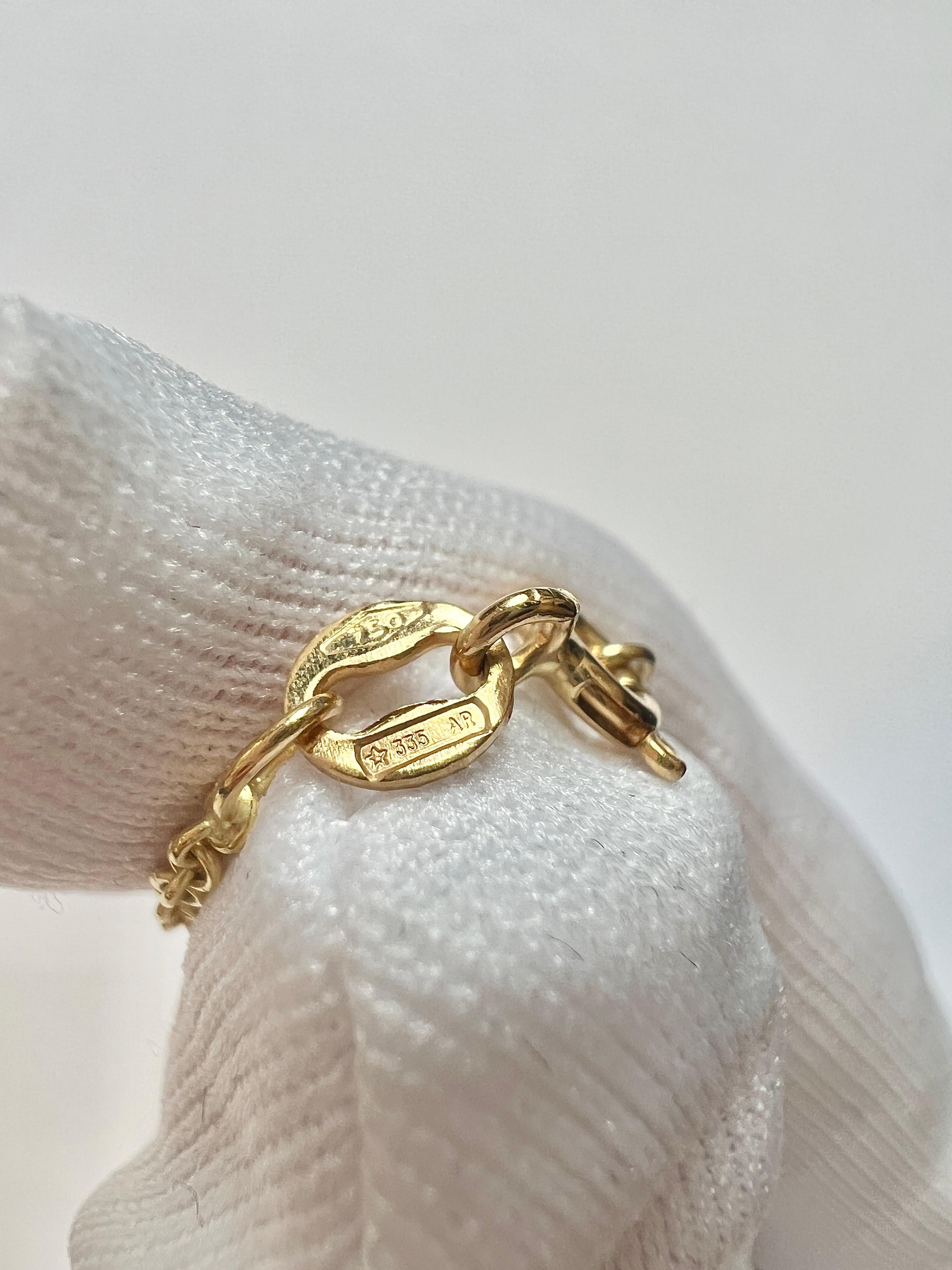 Ciondolo con segno zodiacale dell'Acquario in oro giallo con malachite degli anni Settanta In condizioni ottime in vendita a New York, NY
