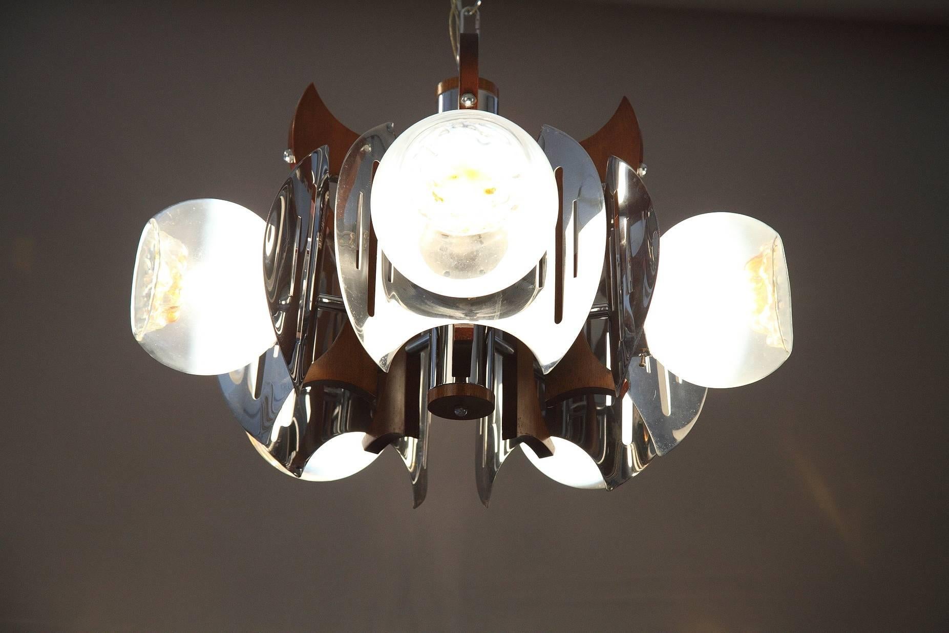 Bois Lustre italien des années 1970 de Mazzega Murano