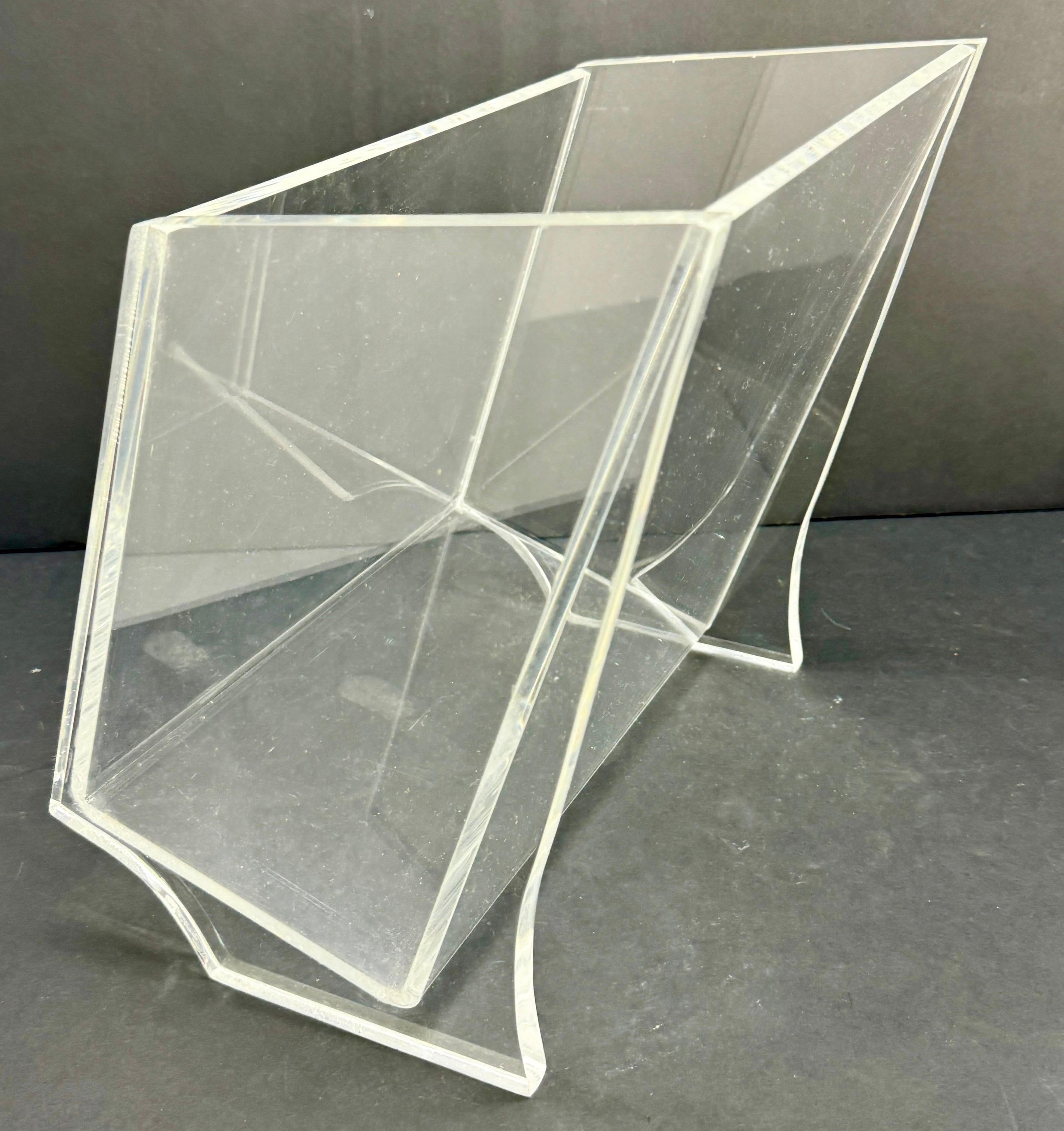 Italian 1970's MCM Magazine Rack in Thick Lucite For Sale 9