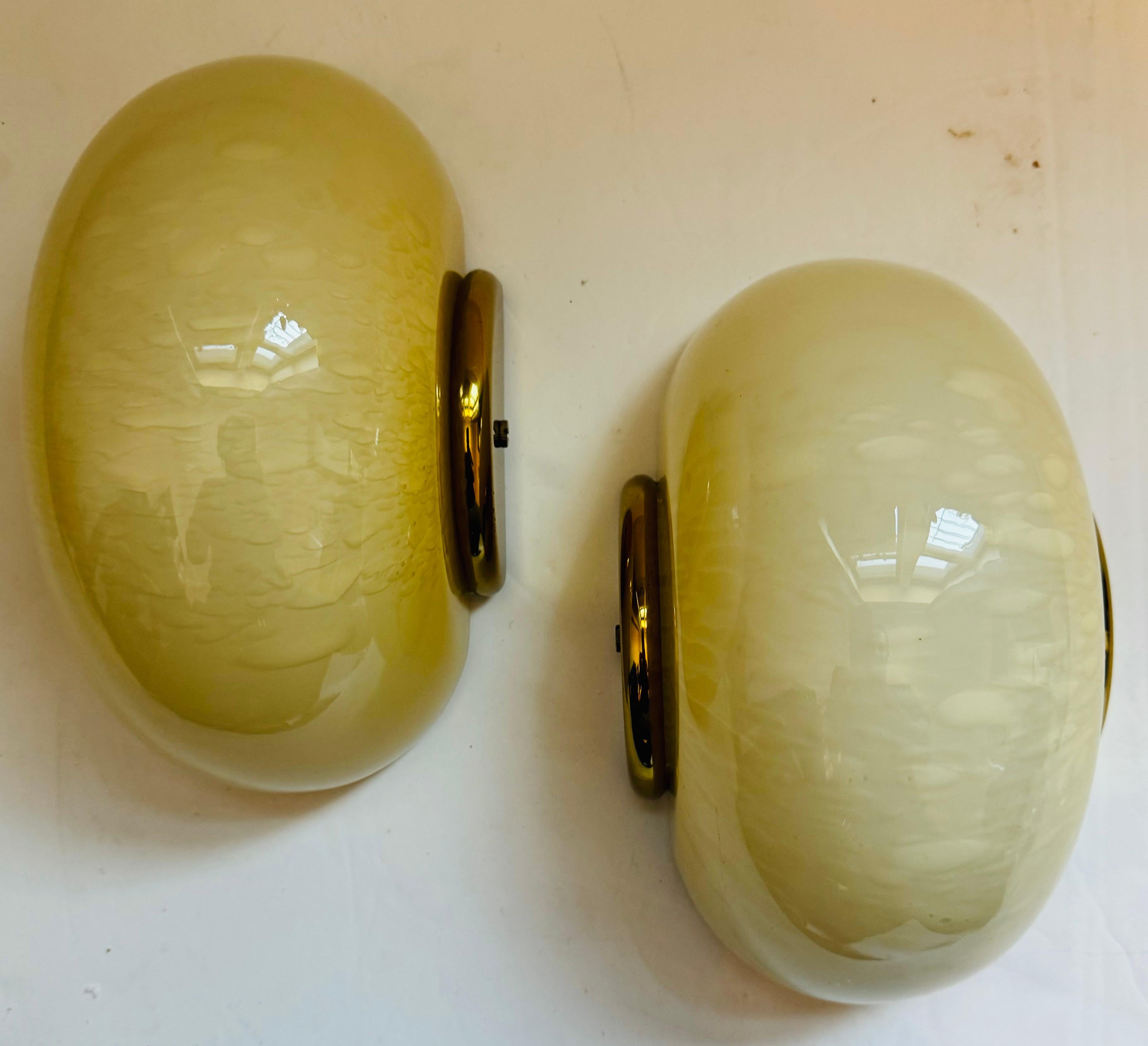 Italian 1970s Mid Century Fabbian Egg Murano Glass Wall Lamps For Sale 6
