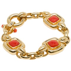 Italian 1970s Natural Mediterranean Cabochon Coral Bracelet in 18 Karat Gold