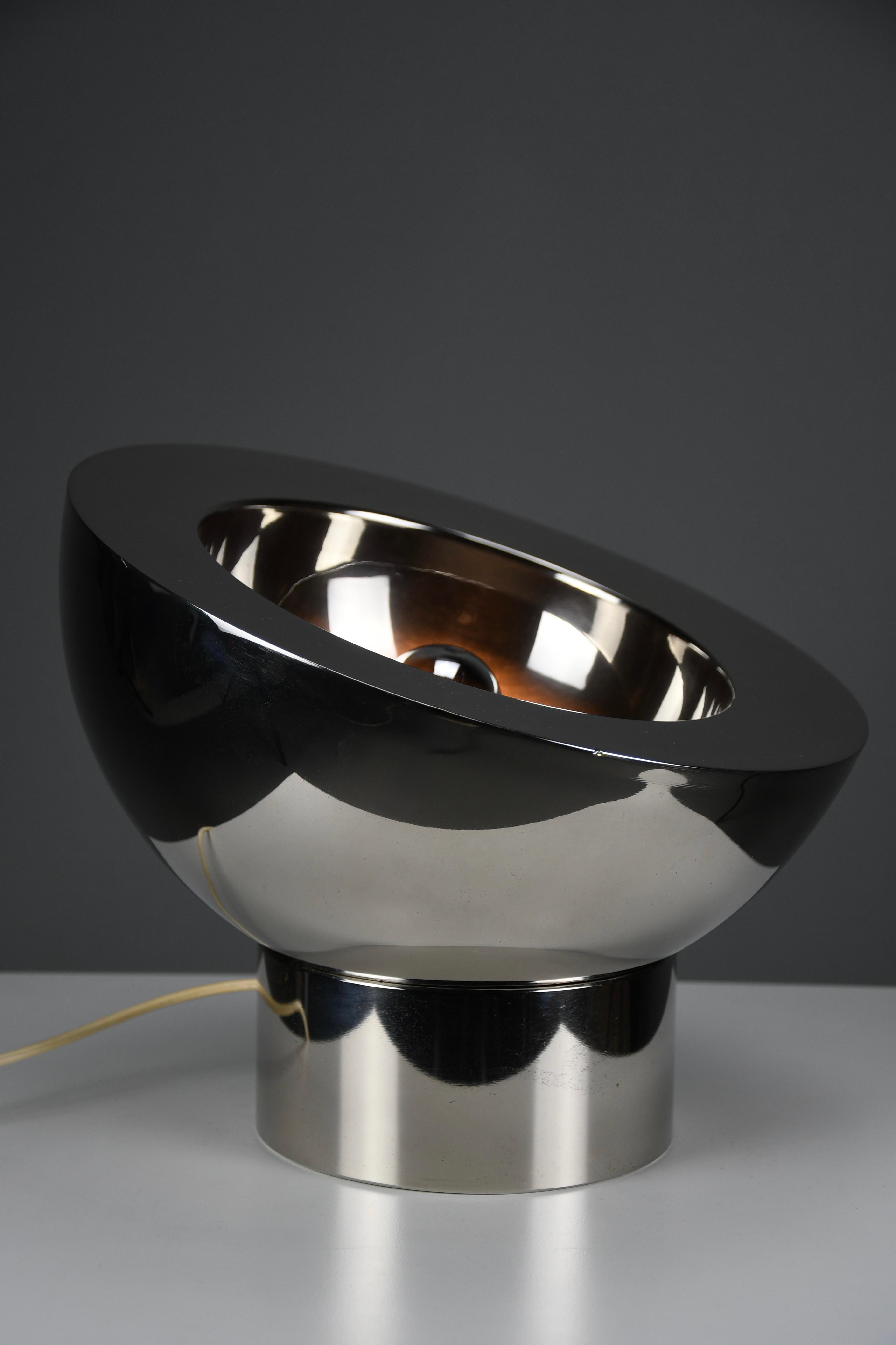 Italienische verstellbare Tischlampe aus vernickeltem Messing, 1970er Jahre, im Stil von Reggian im Angebot 3