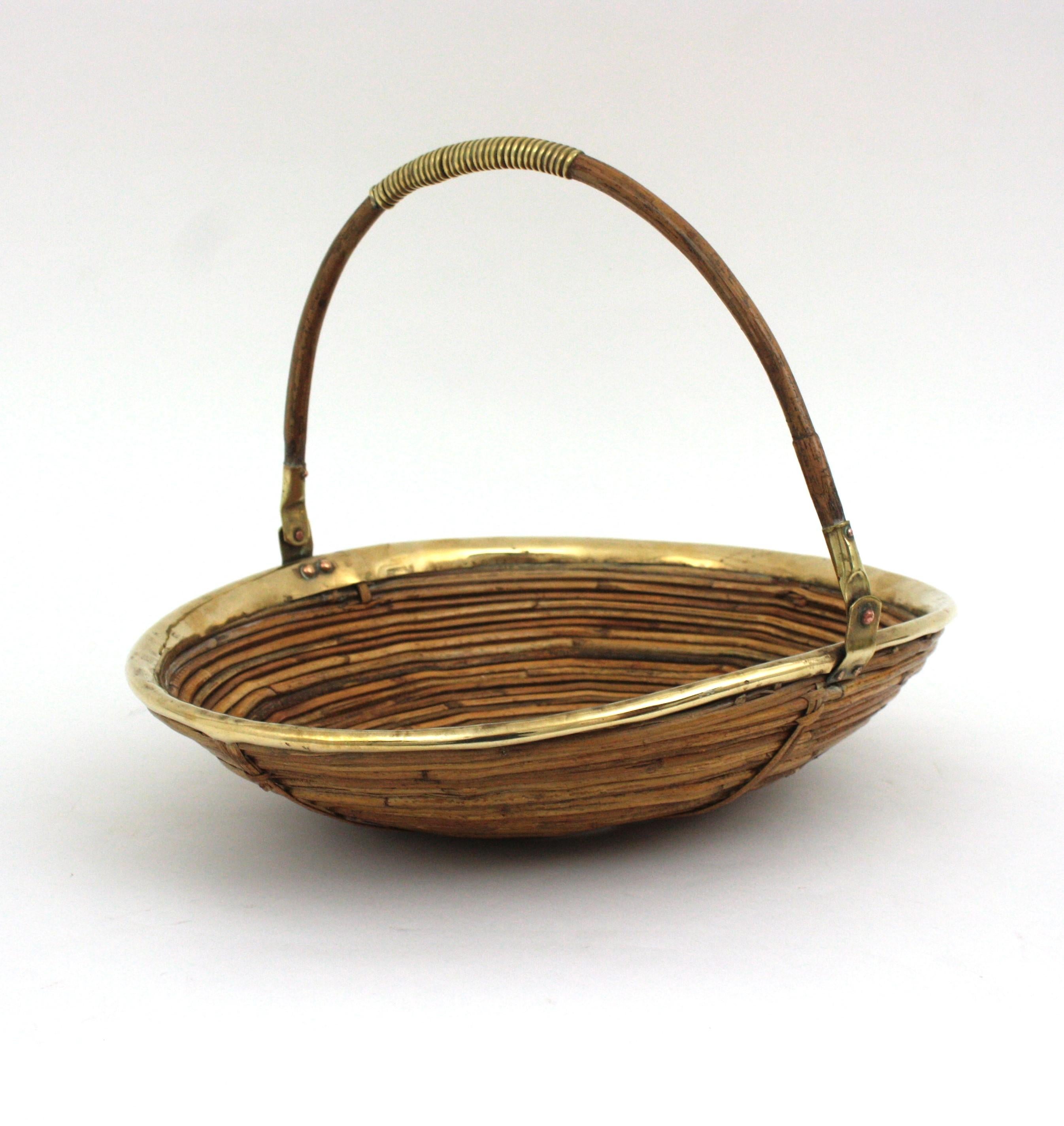 Mid-Century Modern Italian 1970s Oval Large Basket / Centerpiece in Rattan and Brass For Sale