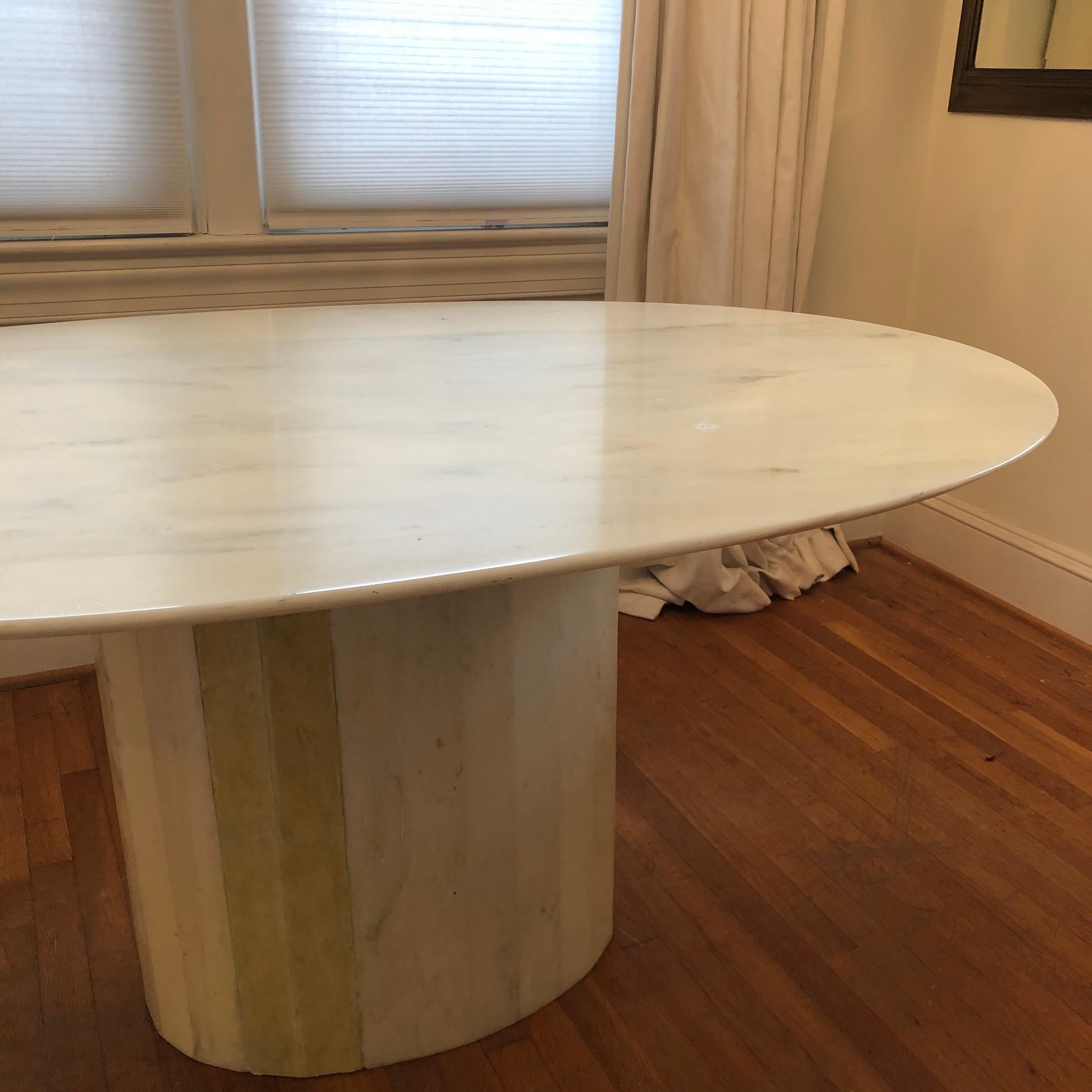Italian 1970's Oval Mid-Century Modern Marble Pedestal Dining Table/Desk In Good Condition In Los Angeles, CA