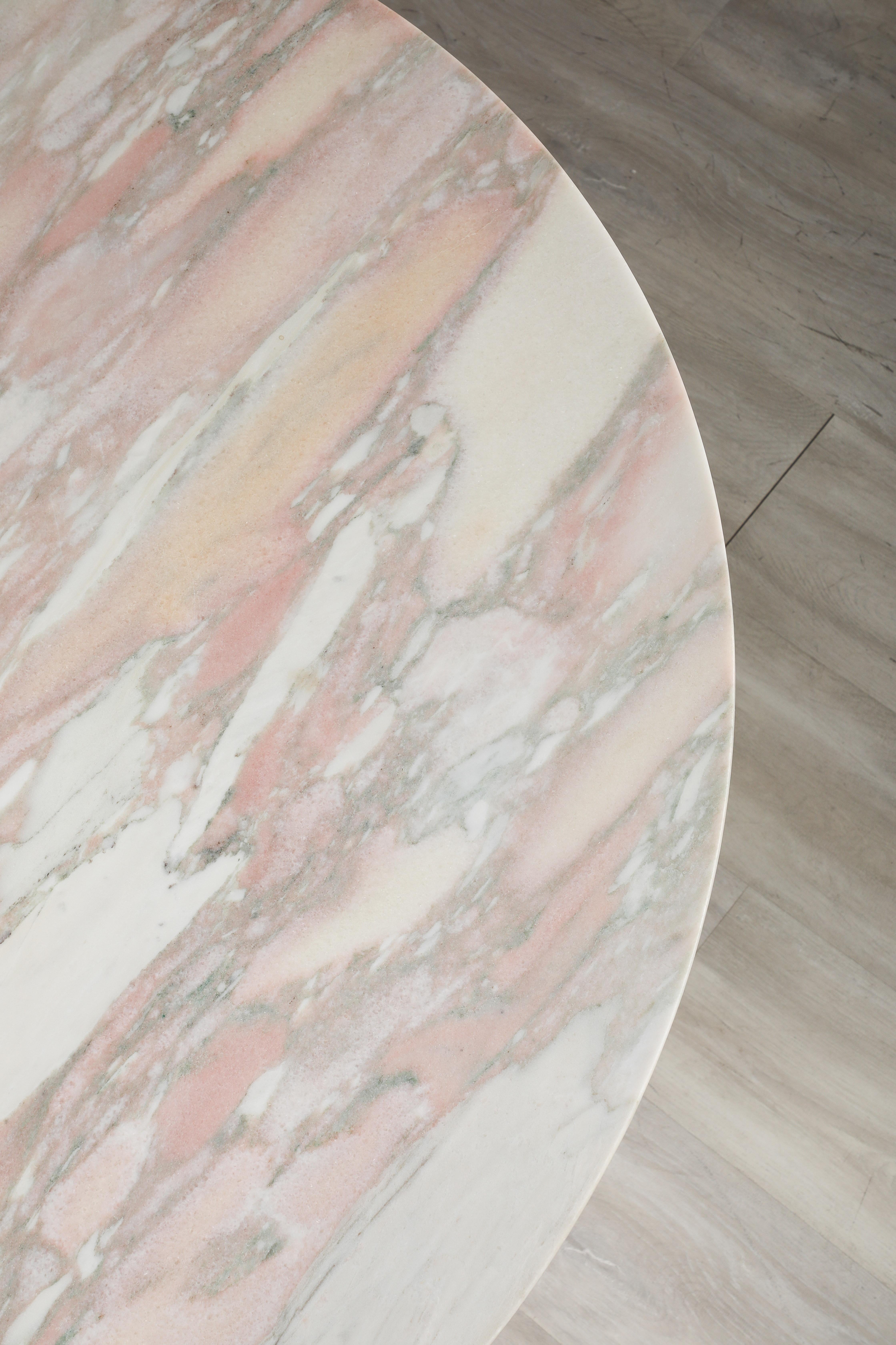 Italienische 1970's Rosa geädert Marmor Center oder Esszimmer Sockel Tisch im Angebot 8