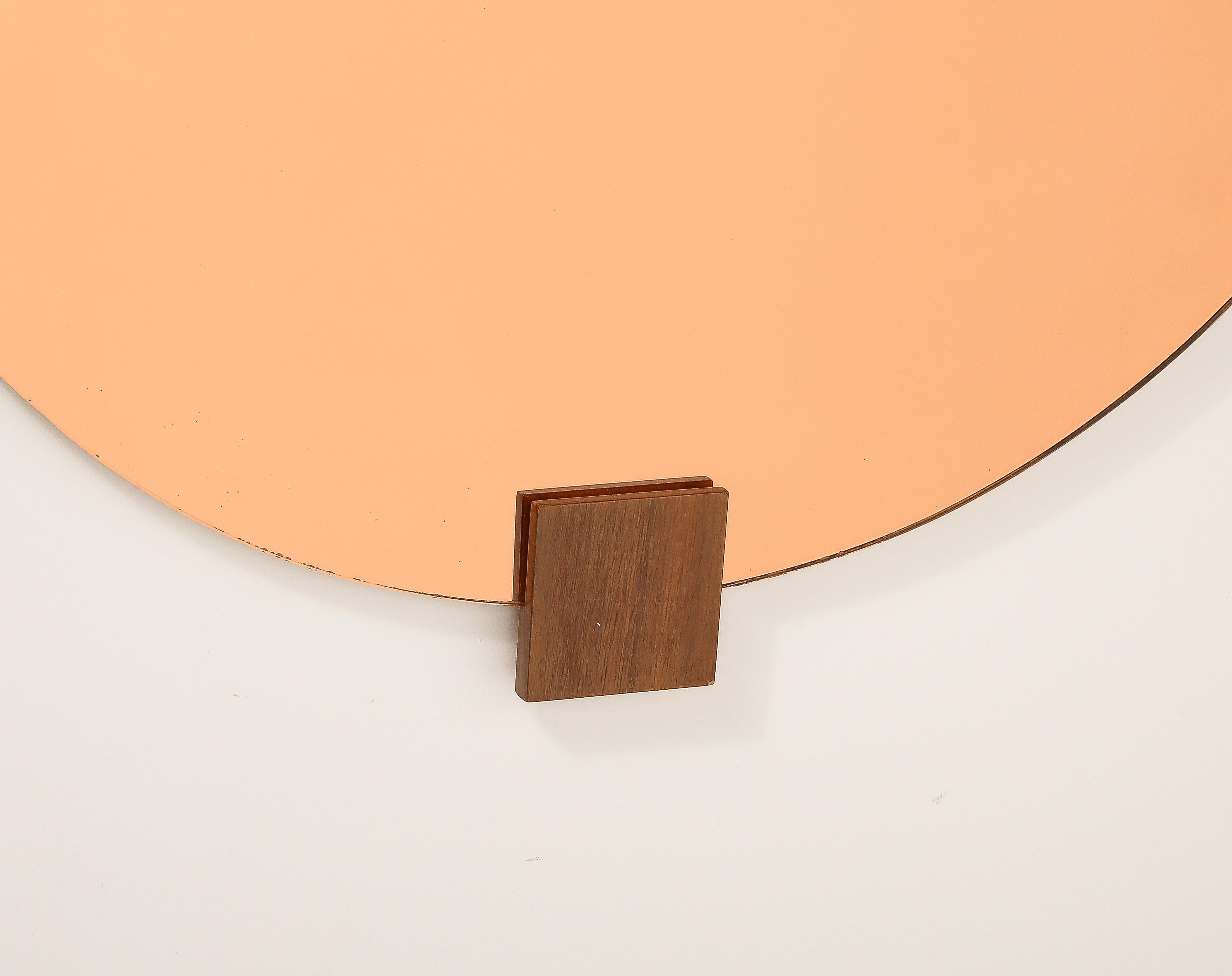 Espejo de pared circular italiano de cristal dorado rosa de los años 70 Moderno en venta