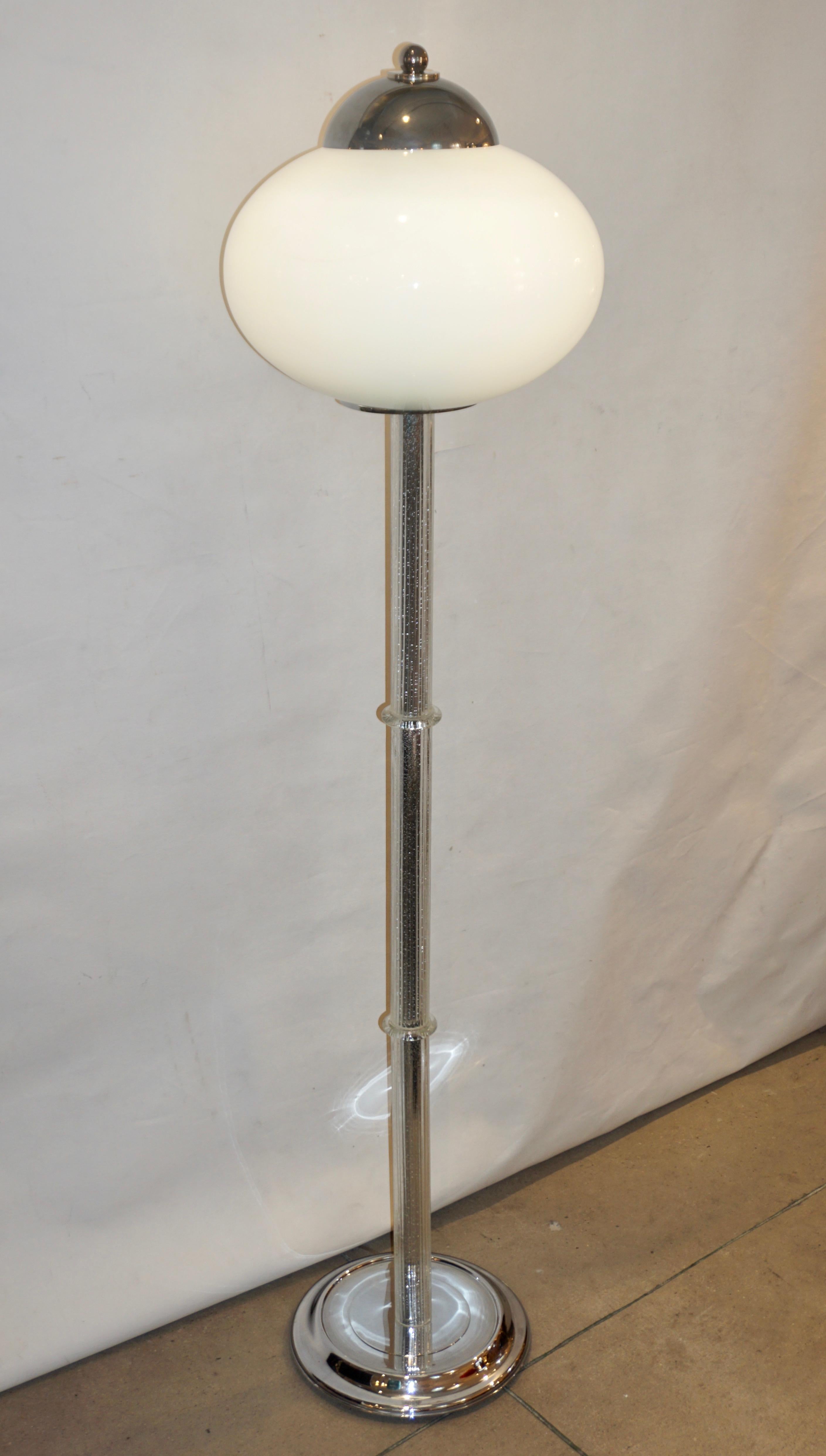 Mid-Century Modern Italian 1970s Silver Leaf Crystal and Pearl Grey Murano Glass Nickel Floor Lamp