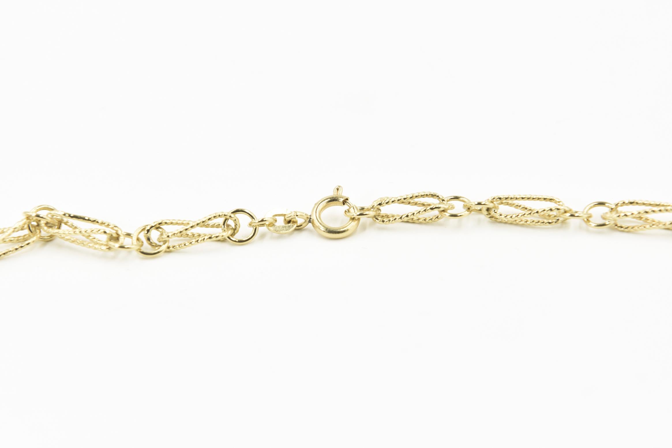 Italian 1970s Stylized Yellow Gold Chain Necklace In Good Condition In Miami Beach, FL