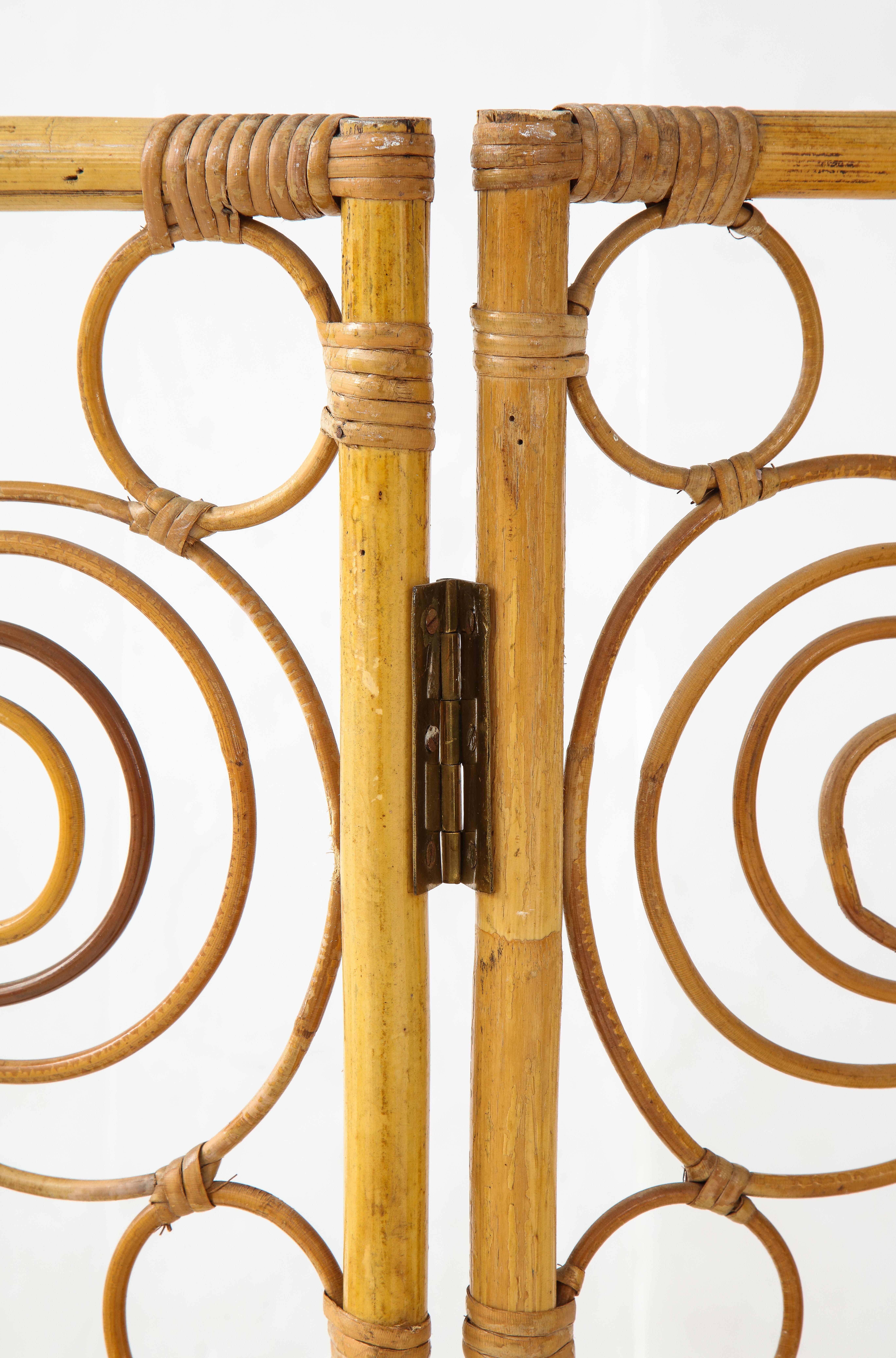 Paravent décoratif italien à trois panneaux en bambou des années 1970 en vente 2
