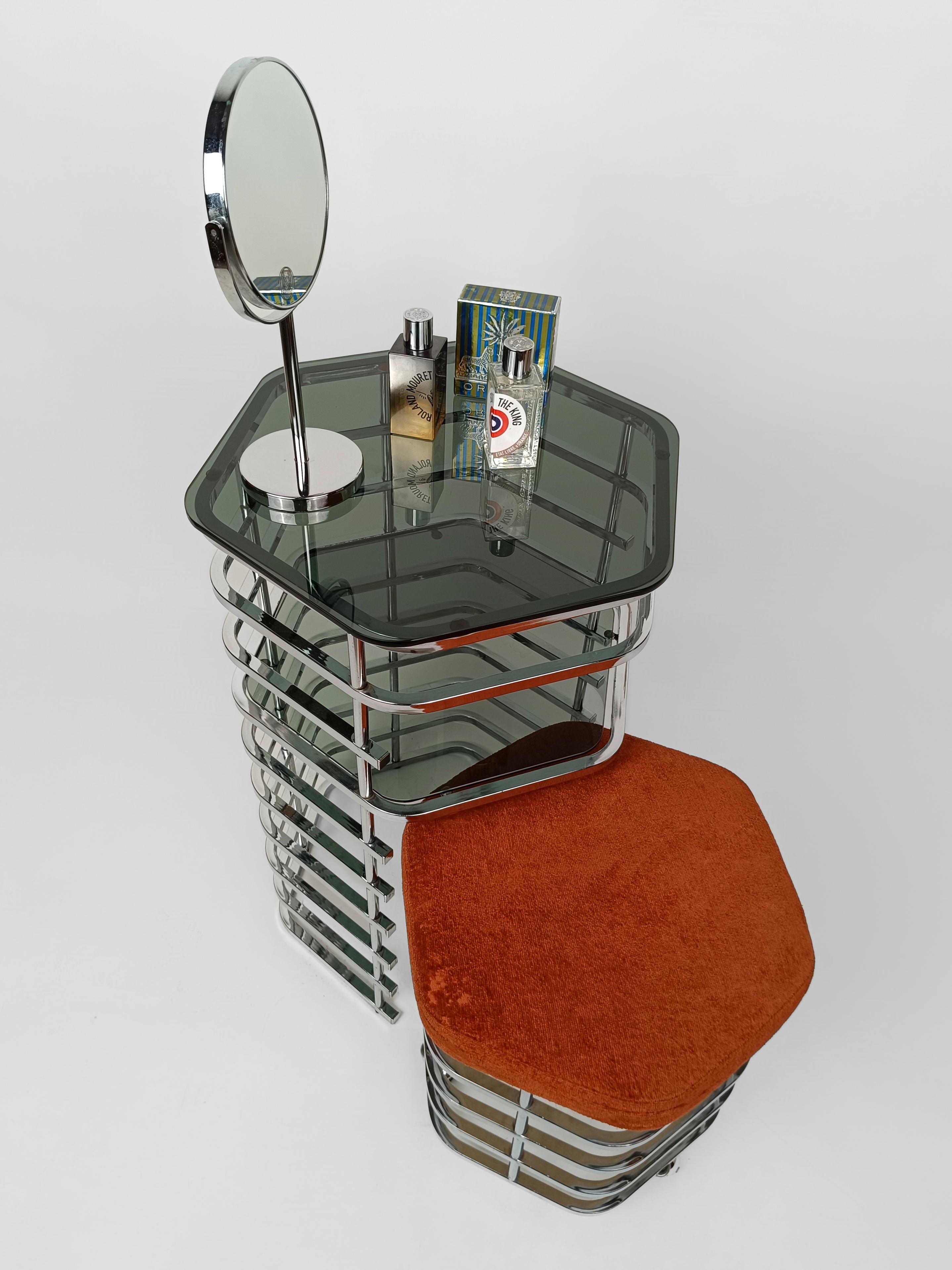Italian 1970s Vanity Table & Seat made in chrome and smoked glass In Good Condition For Sale In Roma, IT