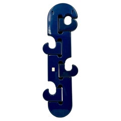 Porte-manteau vertical en plastique moulé italien des années 1970 par Visiva