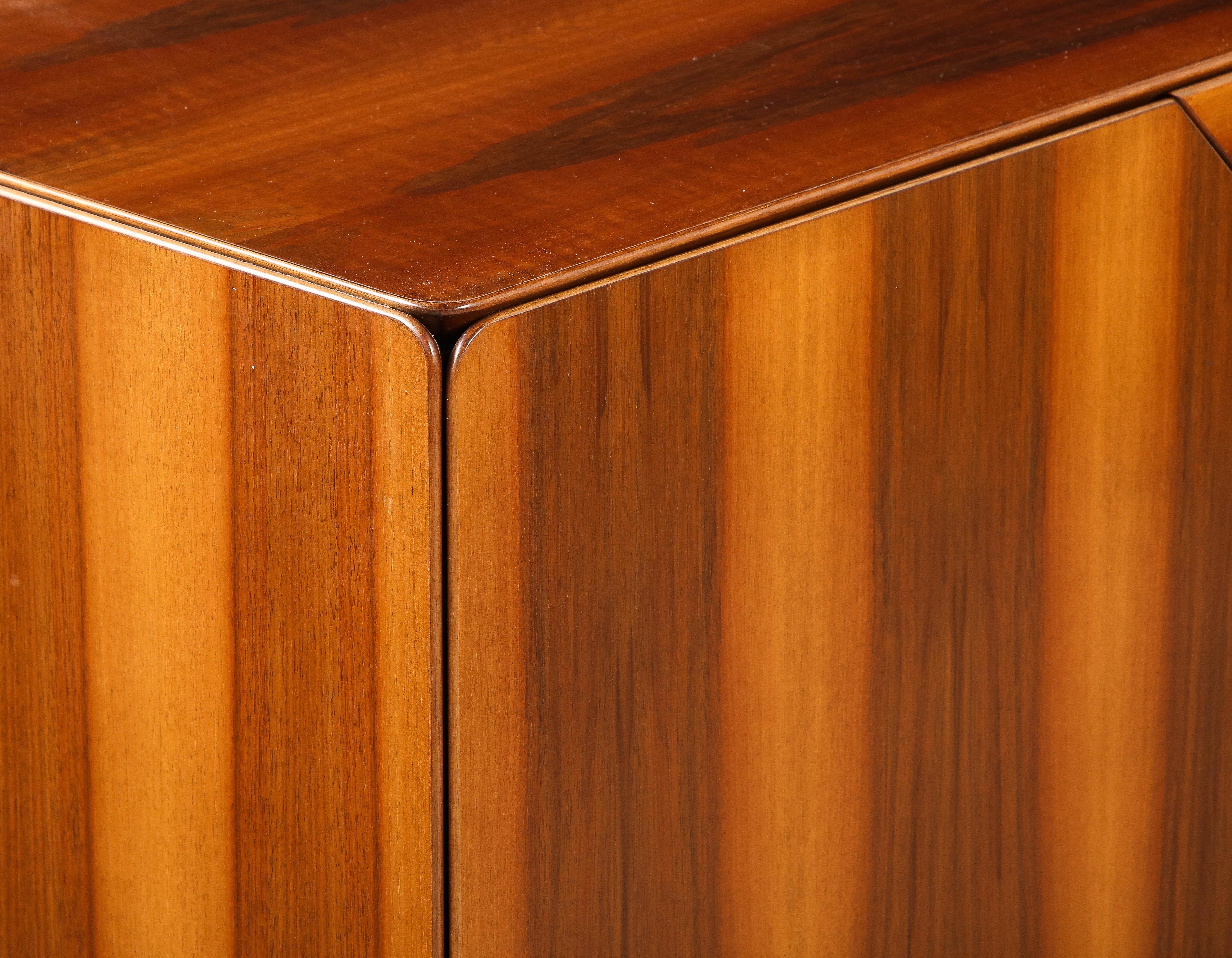 Italian 1970's Walnut Credenza / Cabinet For Sale 8