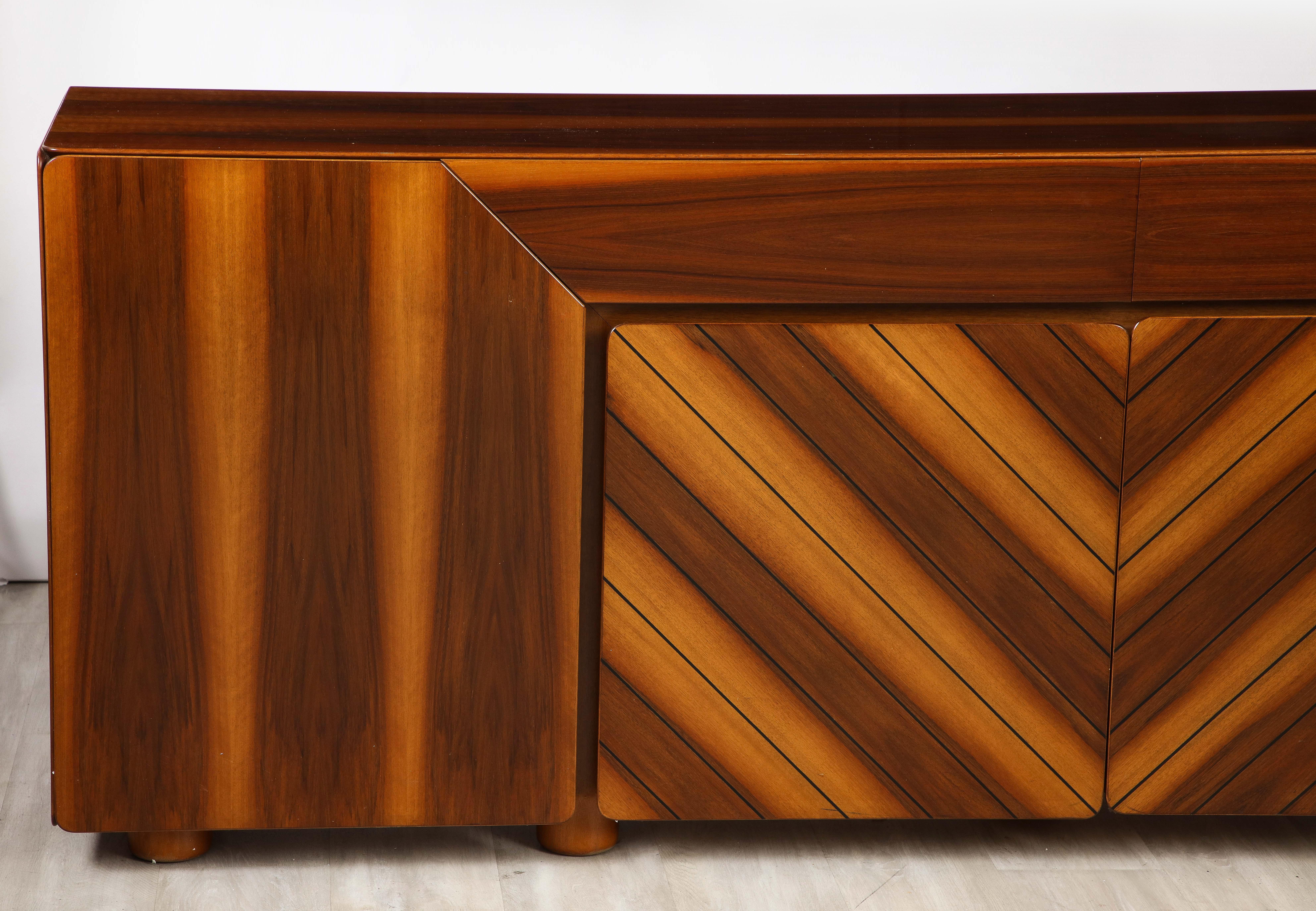 Italian 1970's Walnut Credenza / Cabinet  In Good Condition For Sale In New York, NY