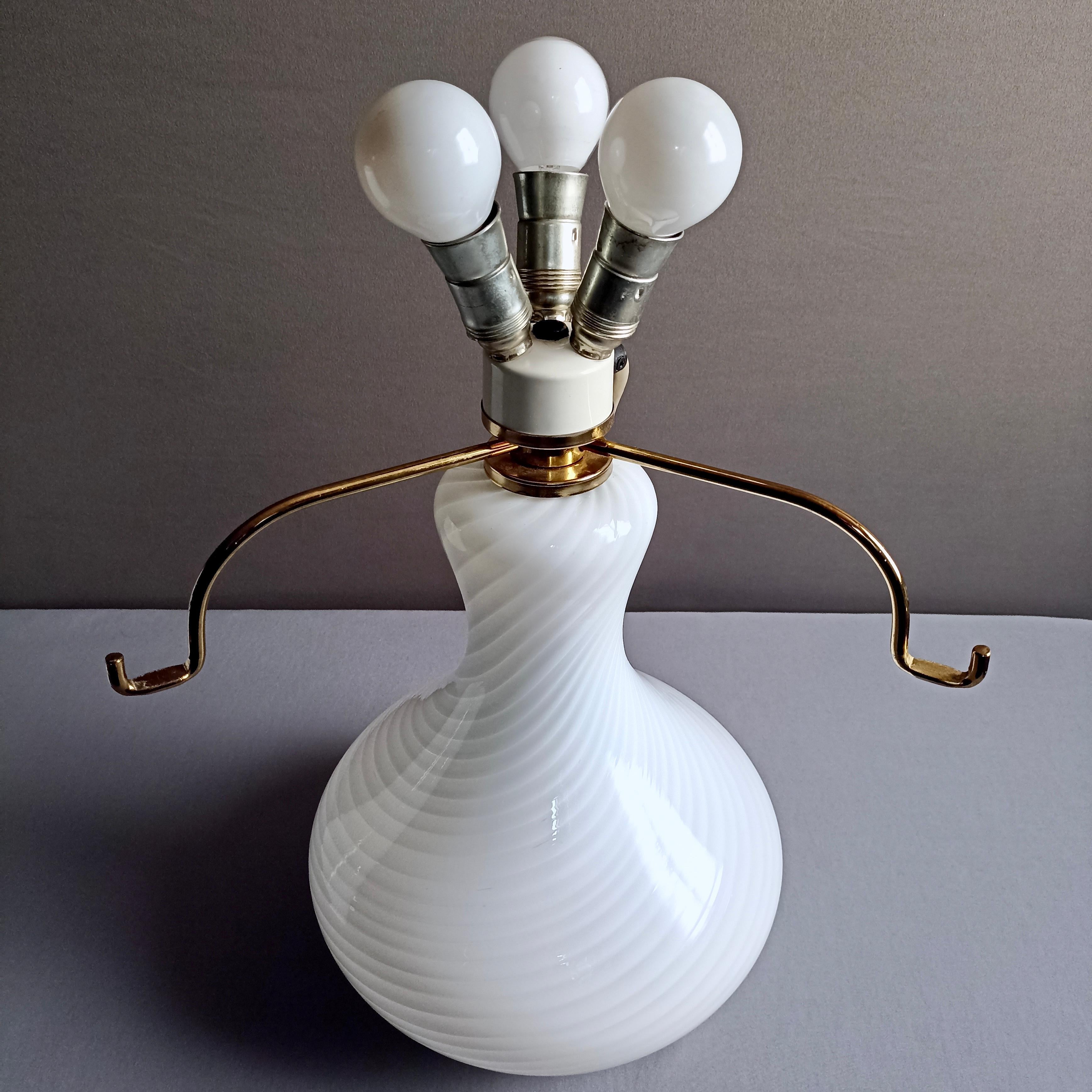 Murano 1970s Mushroom Swirled Art Glass XL Size Four-Light Table Lamp For Sale 6