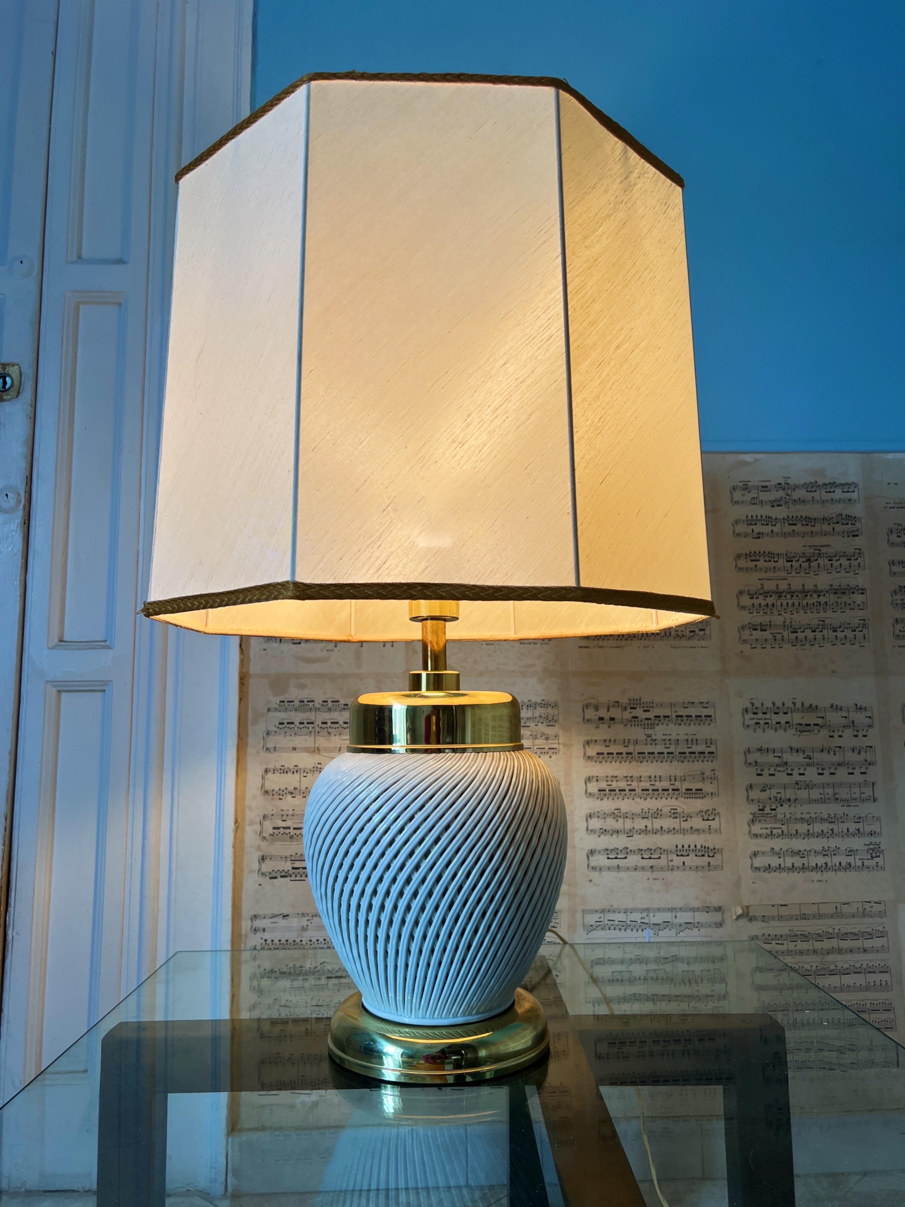 Italian 1970s XL table light with foot in porcelin  For Sale 7