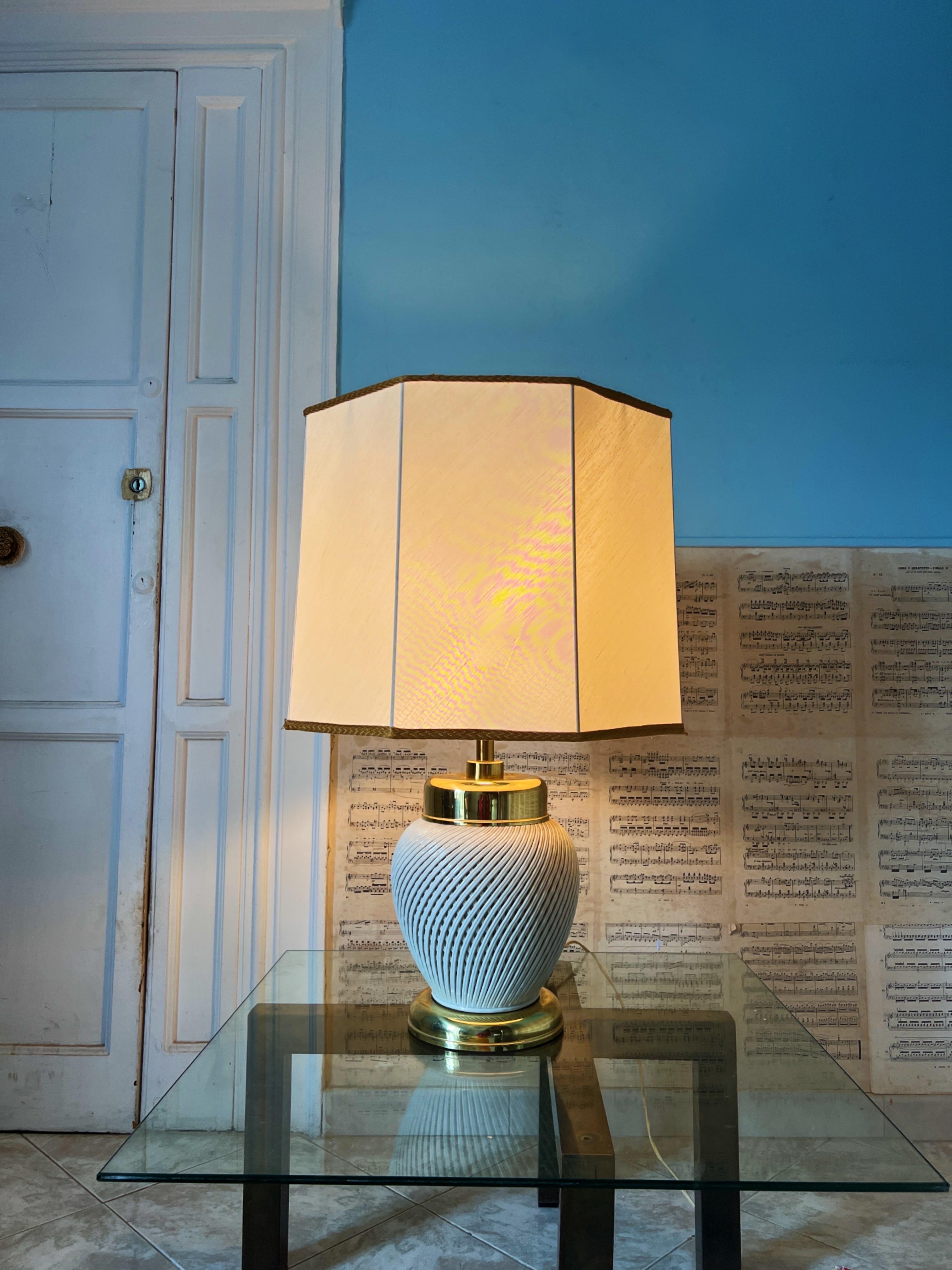 Mid-Century Modern Italian 1970s XL table light with foot in porcelin  For Sale