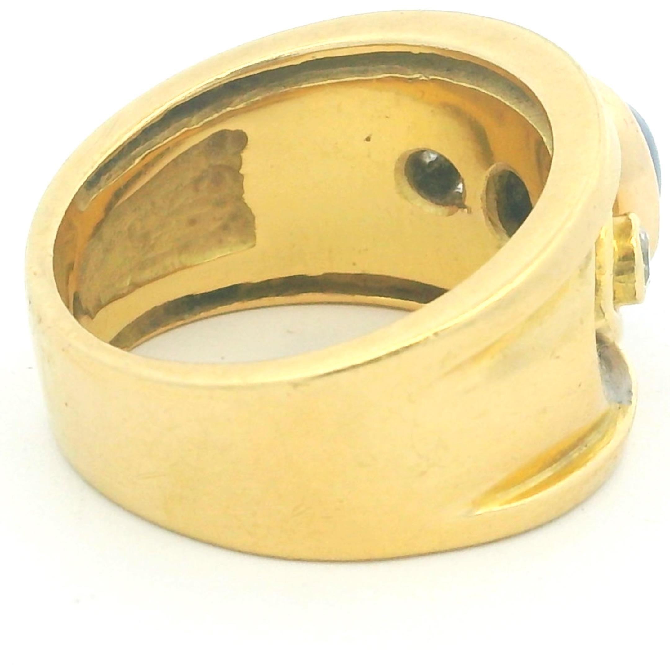 Bague italienne 1980 18K étoile étrusque saphir et diamant Excellent état - En vente à Miami, FL