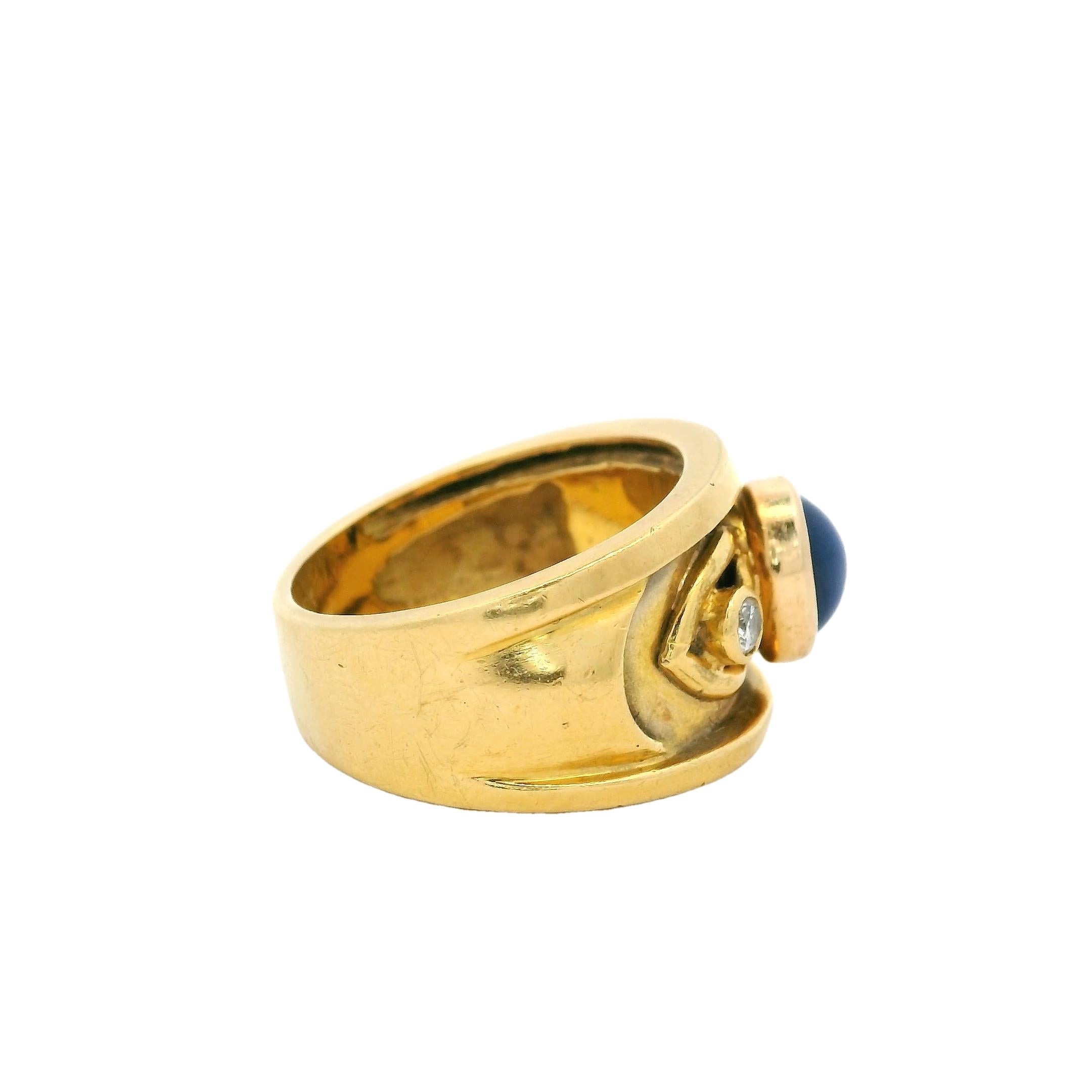 Bague italienne 1980 18K étoile étrusque saphir et diamant en vente 3