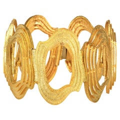 Italian 1980's 18K Yellow Gold Large Textured Link Bracelet