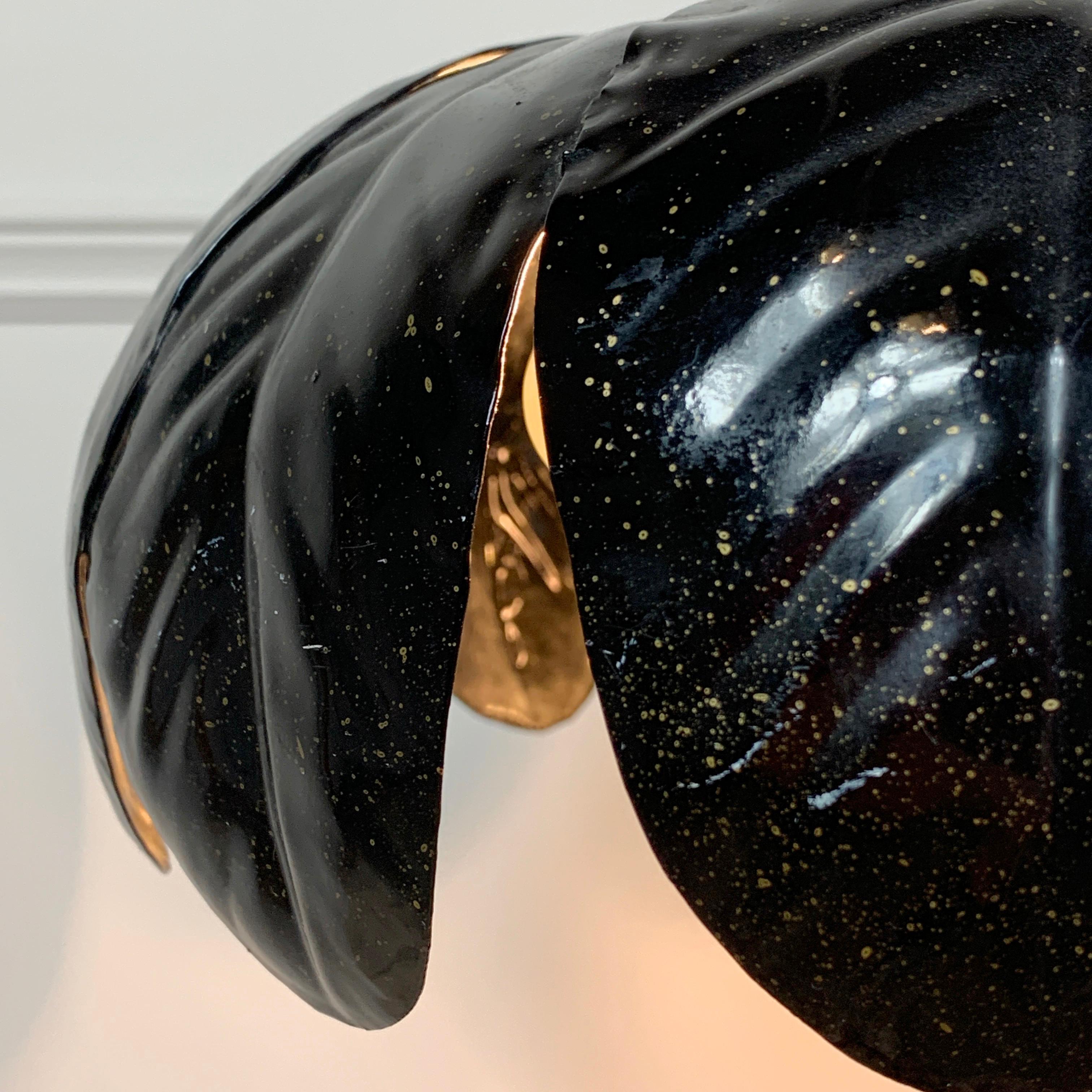 Italienische schwarze Palmenlampe aus den 1980er Jahren auf einem Marmorsockel im Angebot 3