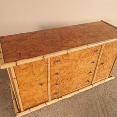 Aparador italiano de bambú burl de los años 80 con detalles de latón