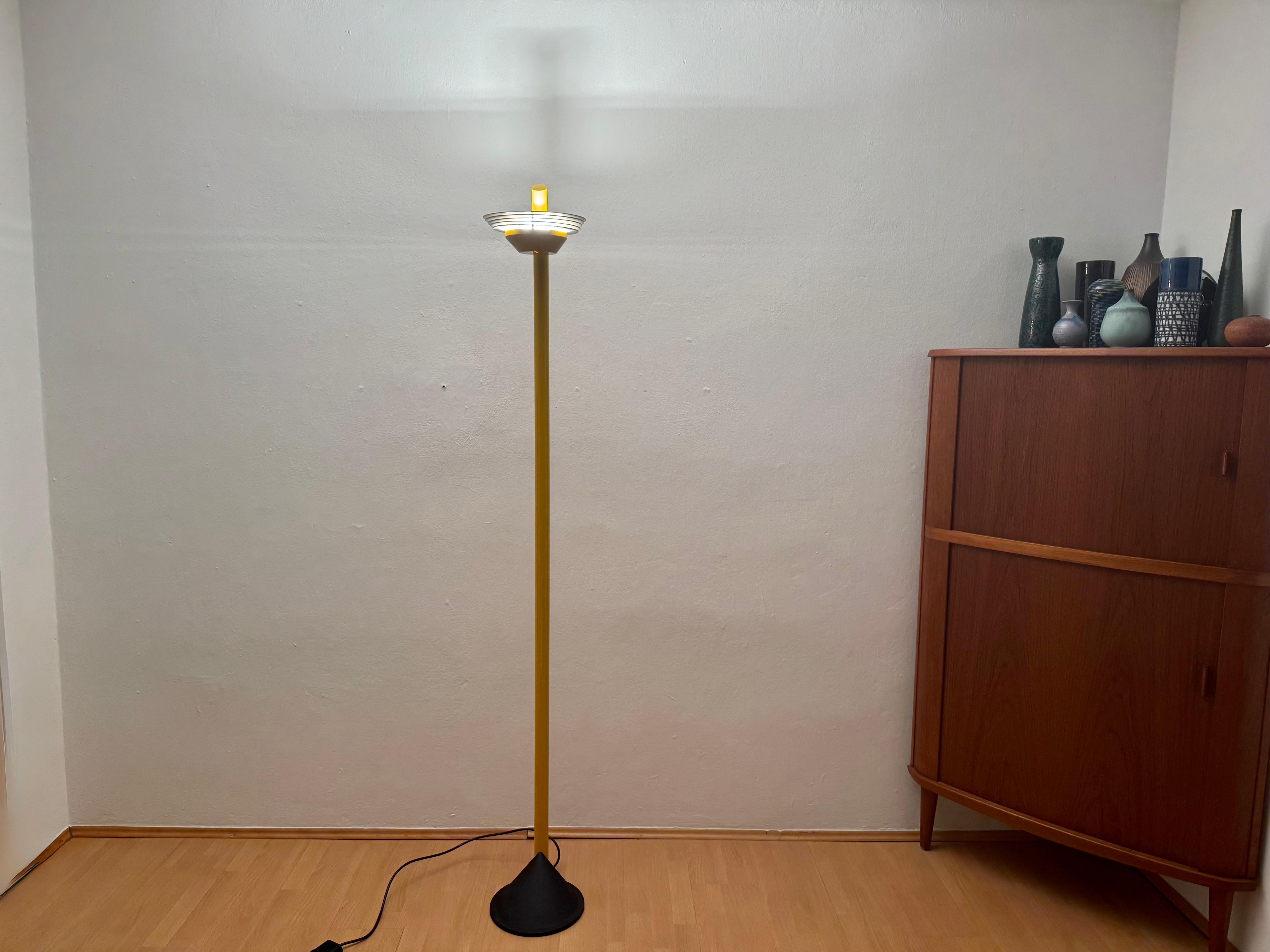 Plafonnier italien des années 1980 de style Memphis Lampadaire en vente 10