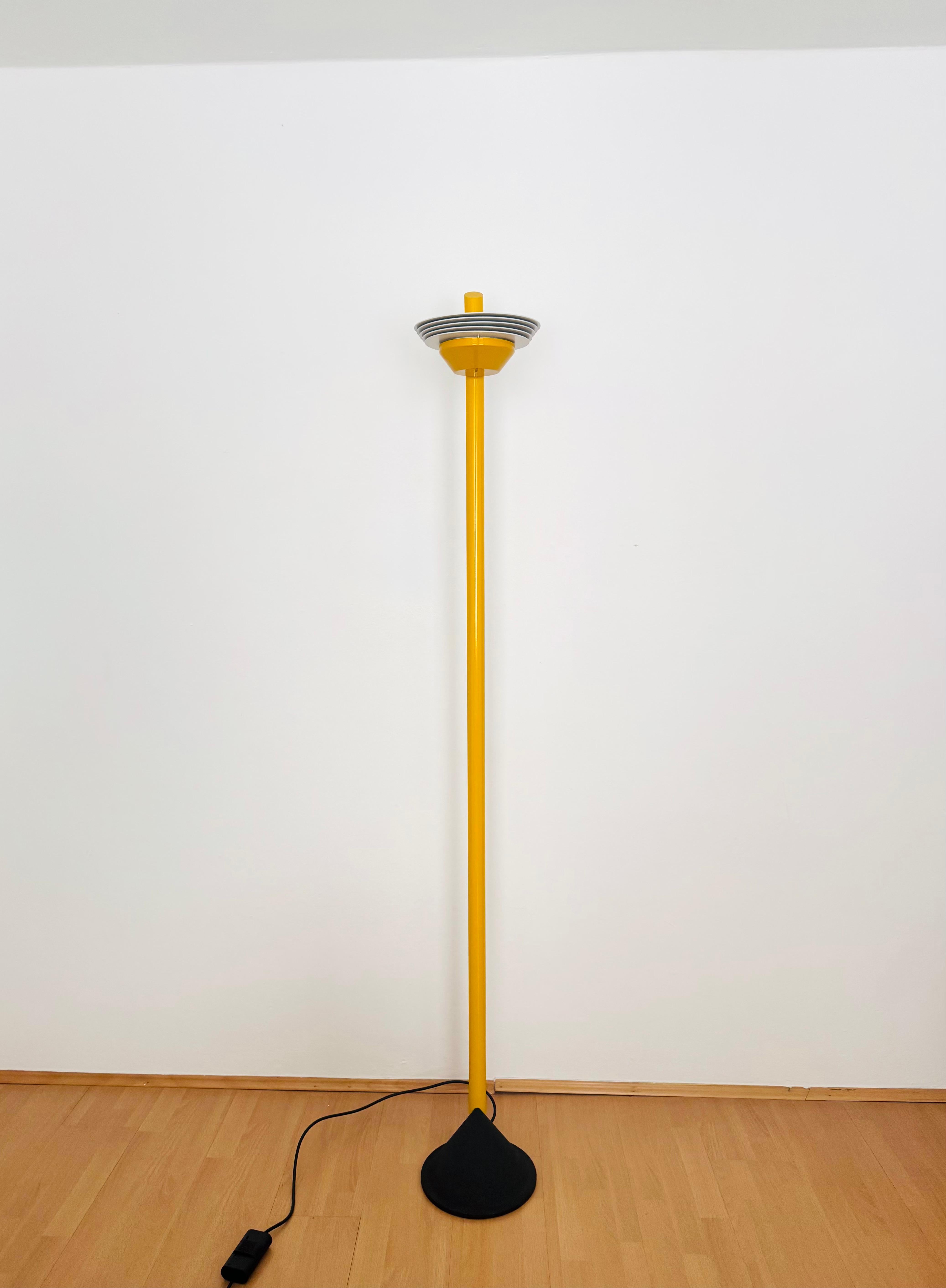 Fin du 20e siècle Plafonnier italien des années 1980 de style Memphis Lampadaire en vente