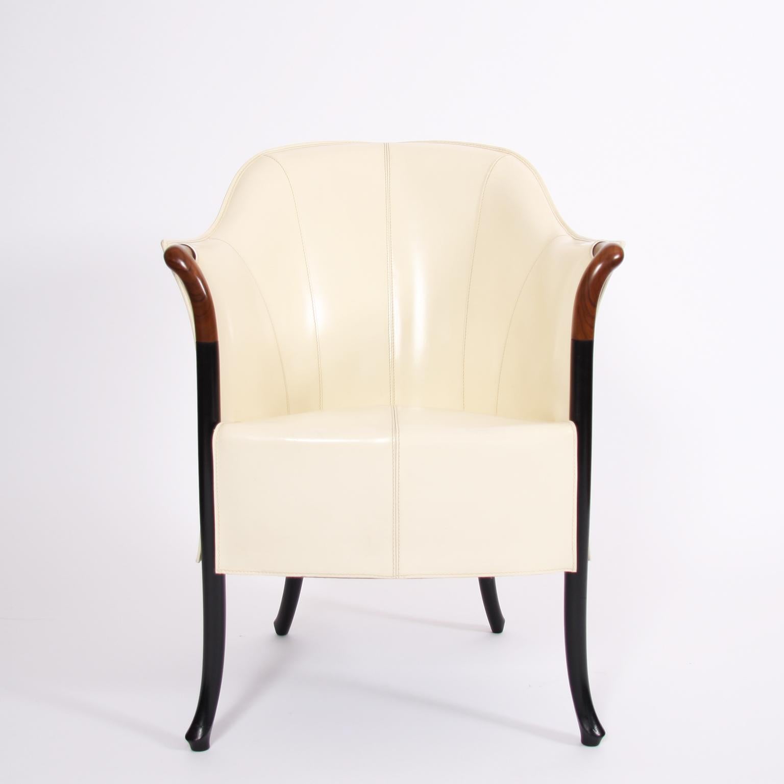 Italian, circa 1980

An elegant single leather armchair, by Italian maker Giorgetti, in cream. Exquisite stitching detail.

In excellent condition.

This quality armchair 'Progetti', by first class furniture manufacturer Giorgetti Italia, is