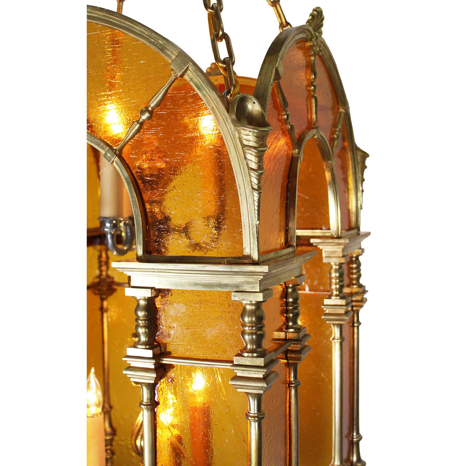 Farol italiano renacentista del siglo XIX/XX de bronce dorado y cristal sembrado Dorado en venta