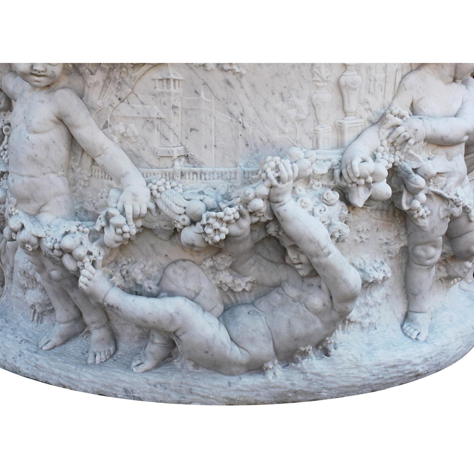 Italian 19th-20th Century Whimsical White Marble Wishing Wellhead with Children For Sale 8