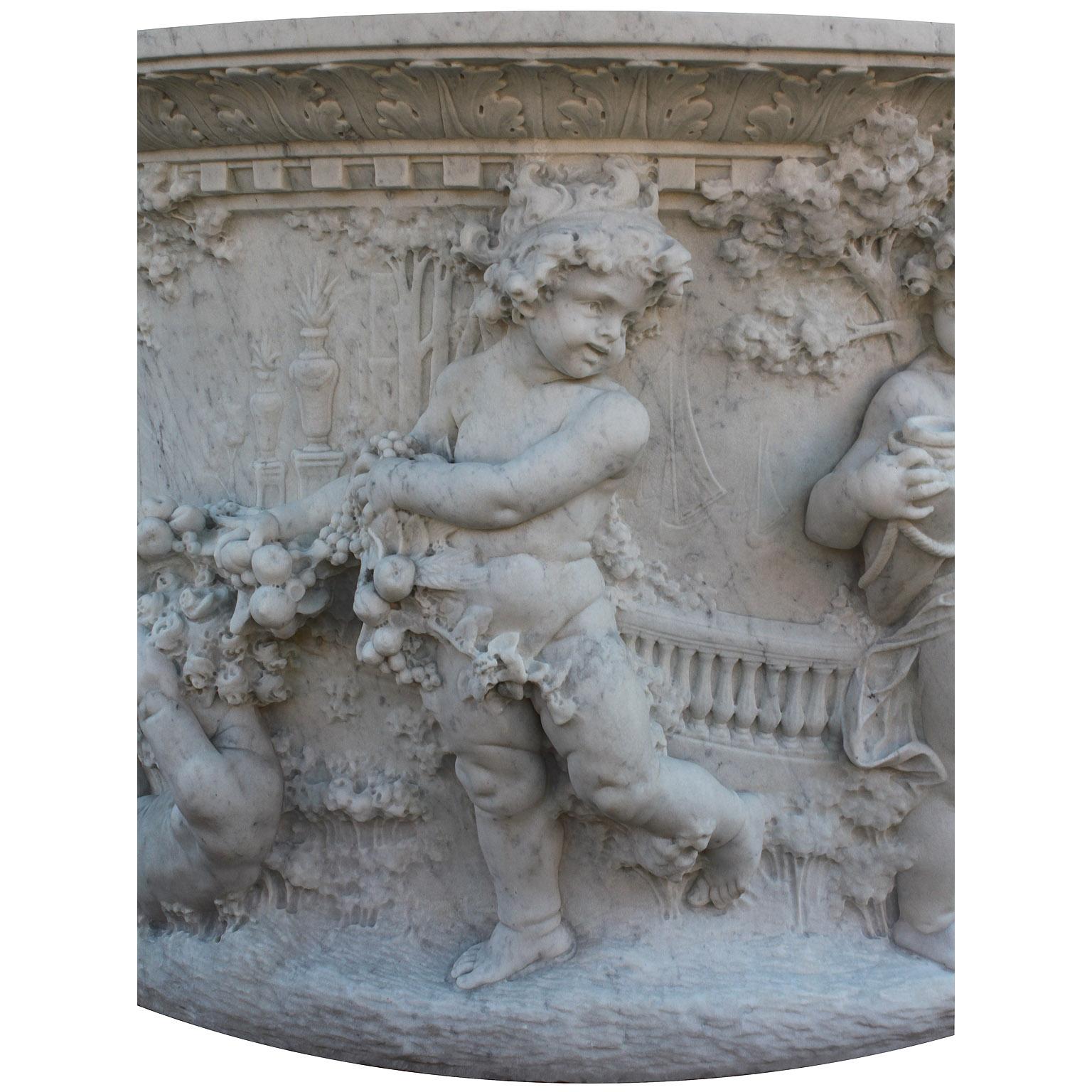 Italian 19th-20th Century Whimsical White Marble Wishing Wellhead with Children For Sale 11