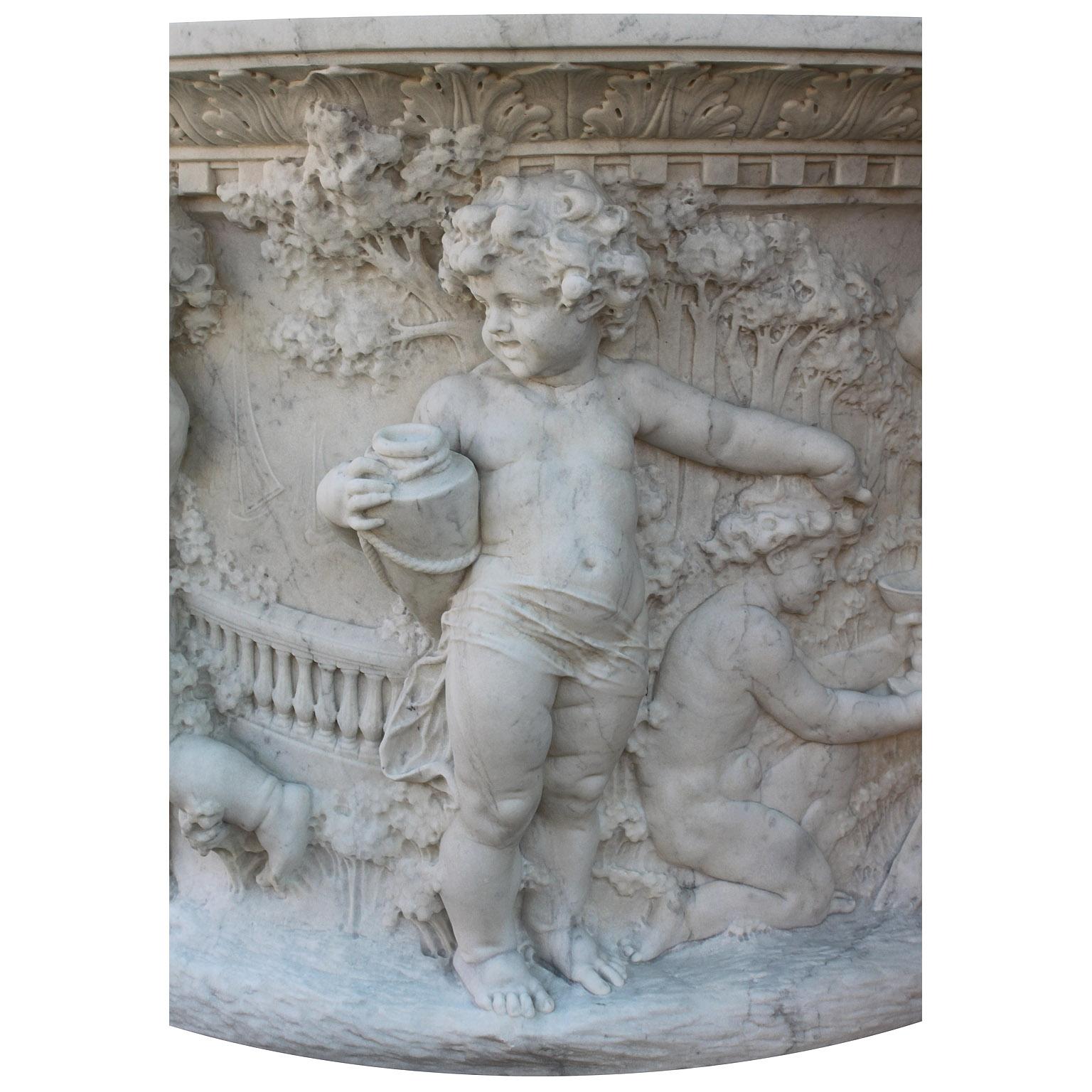 Italian 19th-20th Century Whimsical White Marble Wishing Wellhead with Children For Sale 2
