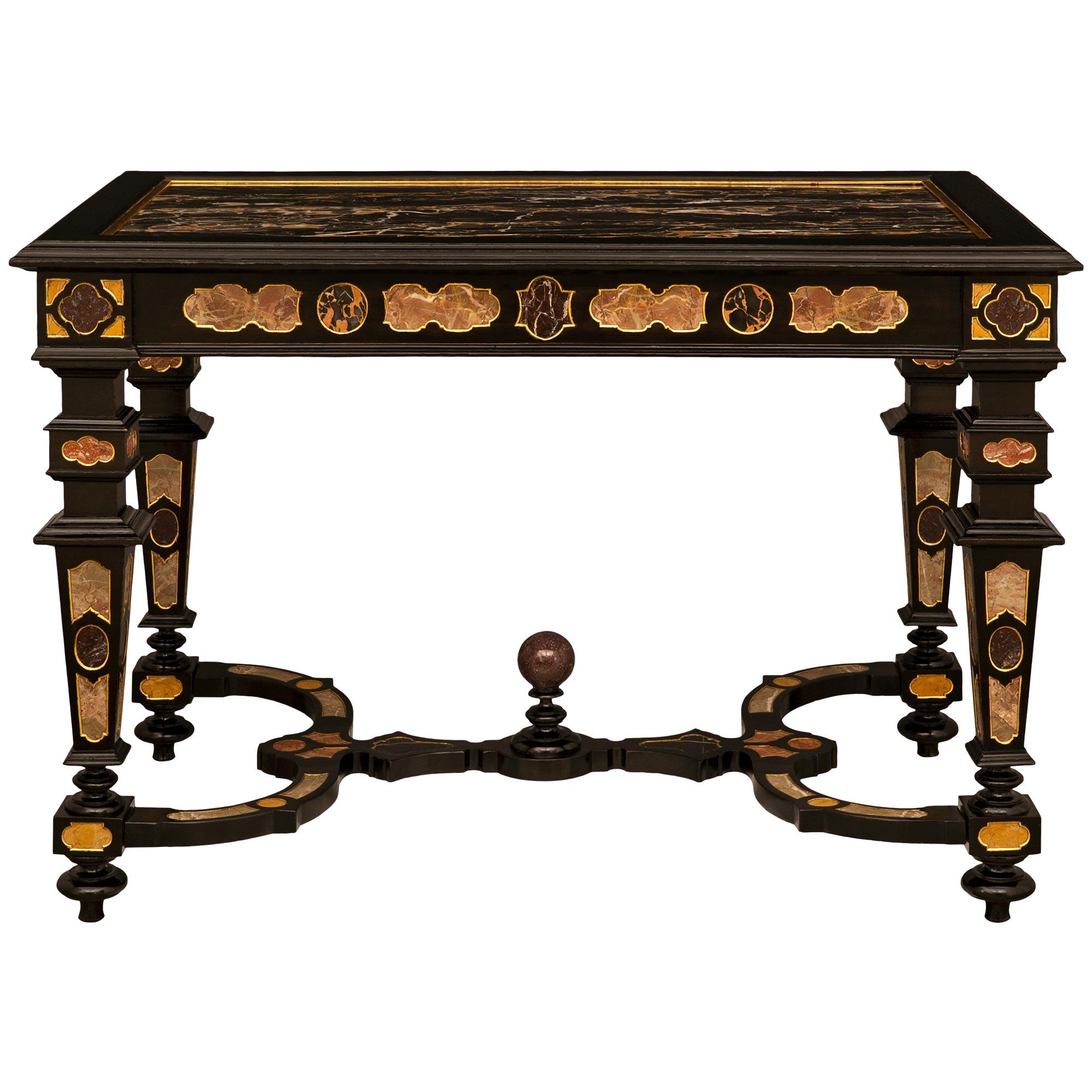 A.I.C.. Table centrale baroque en bois fruitier ébénisé et marbre Portoro en vente 2