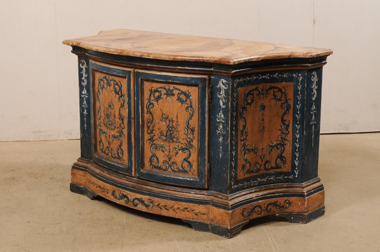 Italian Buffet Console with Curvy Shape and Ornate Rococo Painted Finish For Sale 3