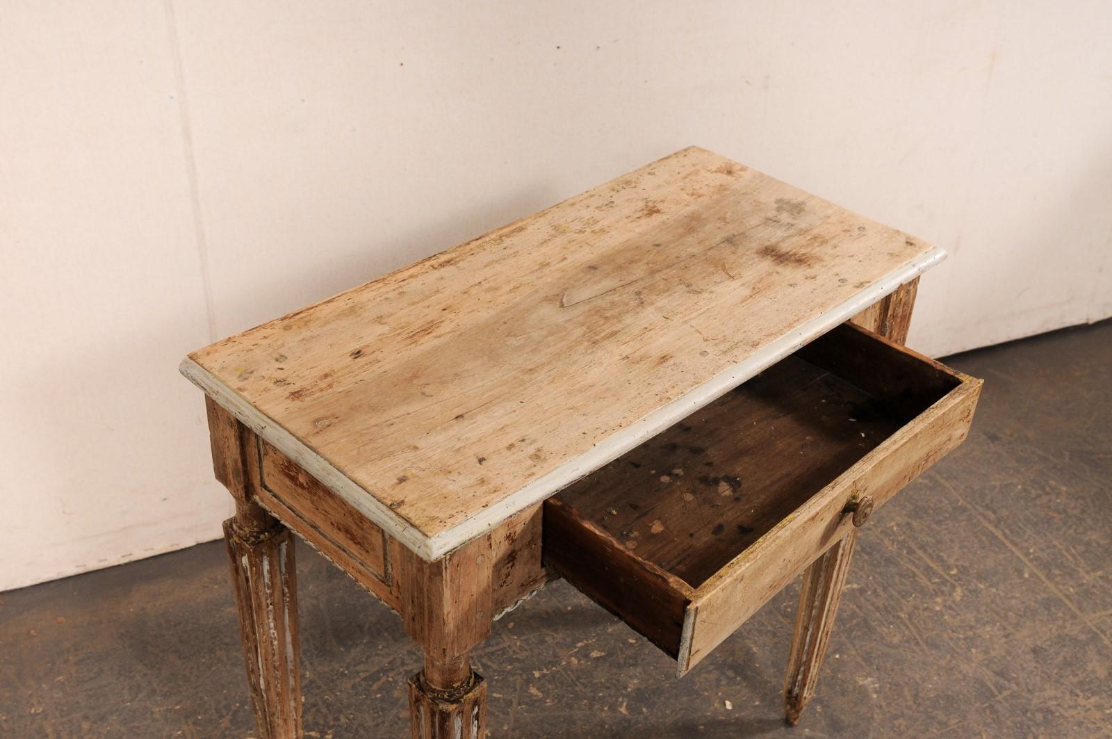 Italian 19th C. Petite Console Table w/Fluted Legs In Good Condition For Sale In Atlanta, GA