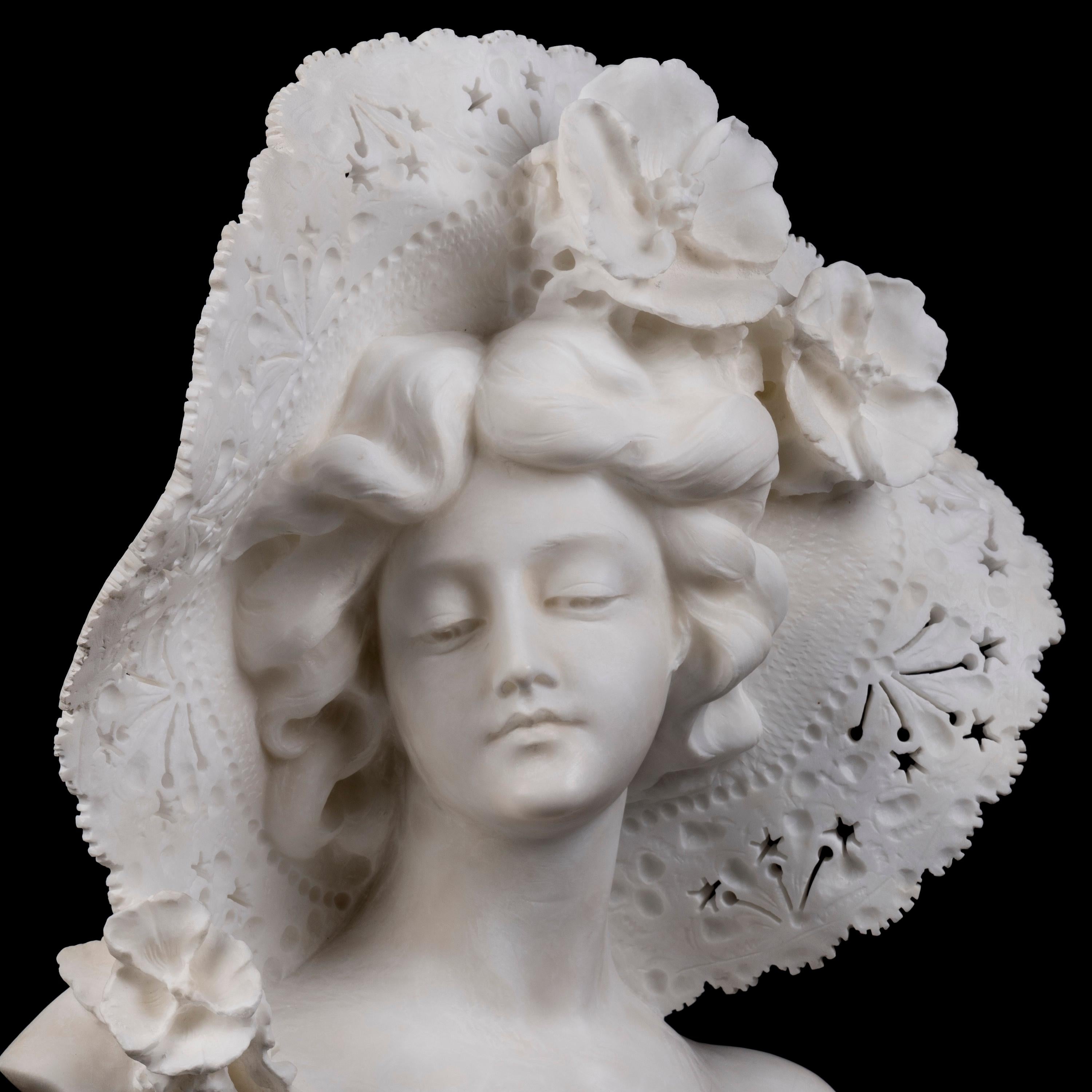 Italienische Alabasterbüste einer eleganten Dame aus dem 19. Jahrhundert von  Adolfo Cipriani (20. Jahrhundert) im Angebot