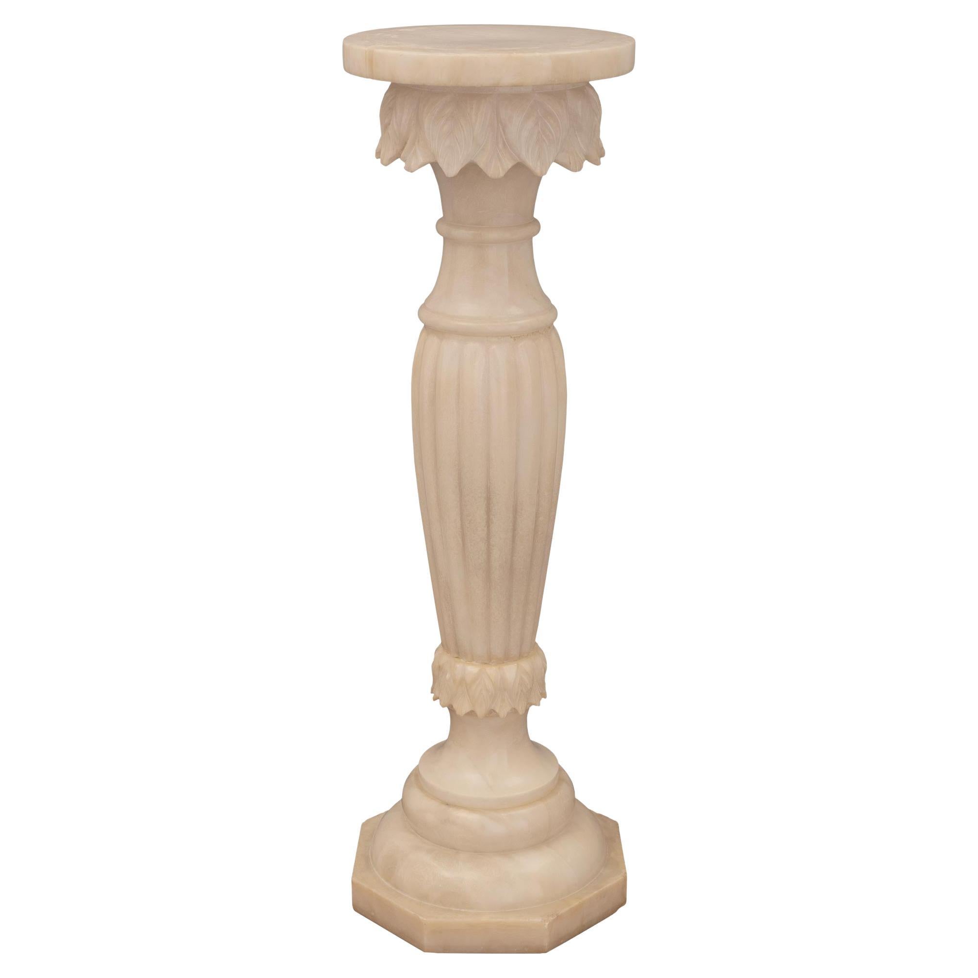 colonne à piédestal en albâtre italien du 19ème siècle