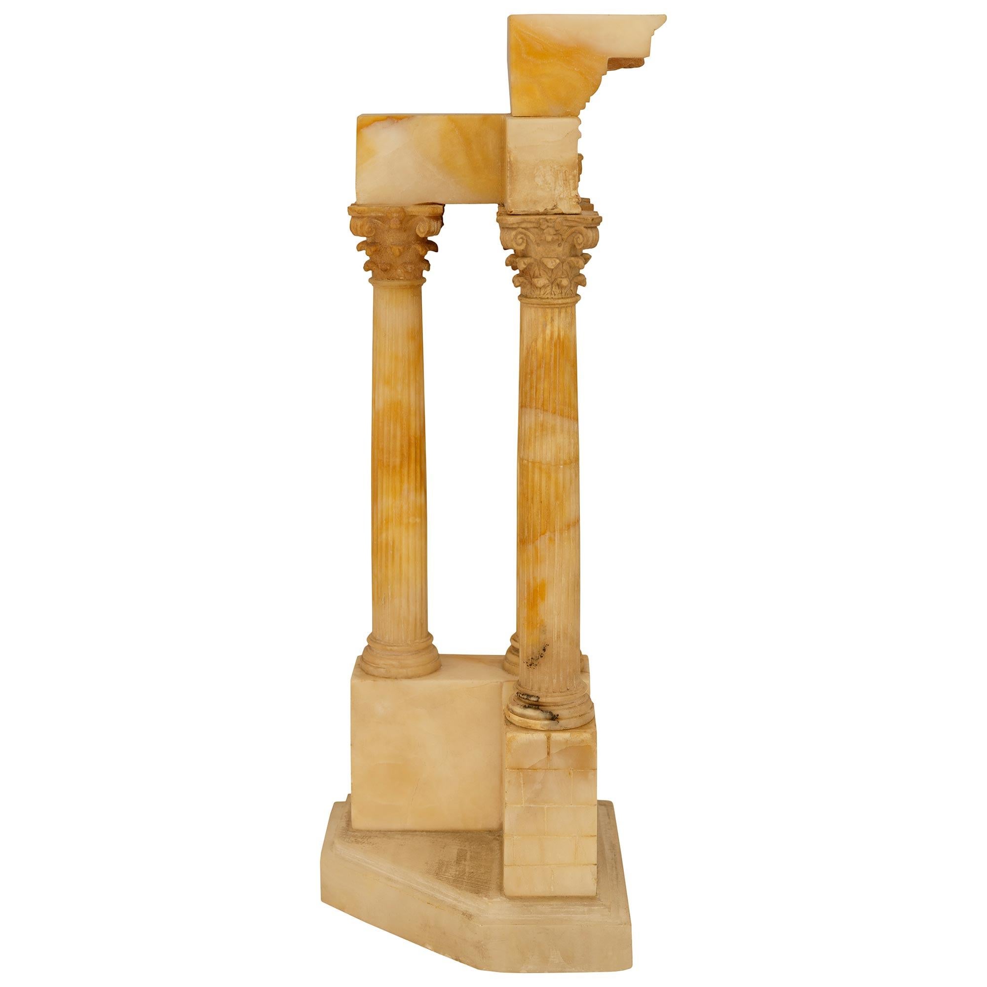Italienische Alabaster-Statue des Vespasian-Tempels aus dem 19. im Angebot 5