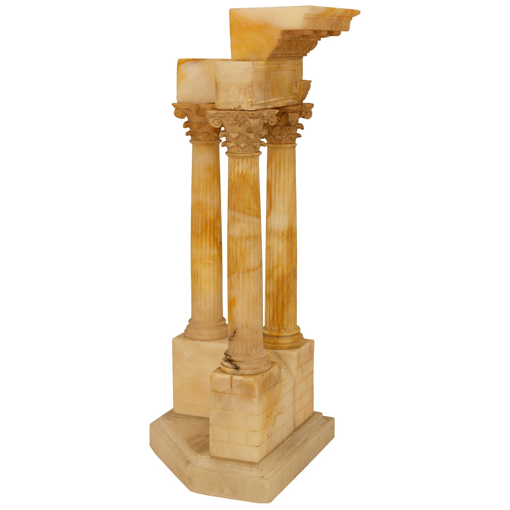 Italienische Alabaster-Statue des Vespasian-Tempels aus dem 19. im Zustand „Gut“ im Angebot in West Palm Beach, FL